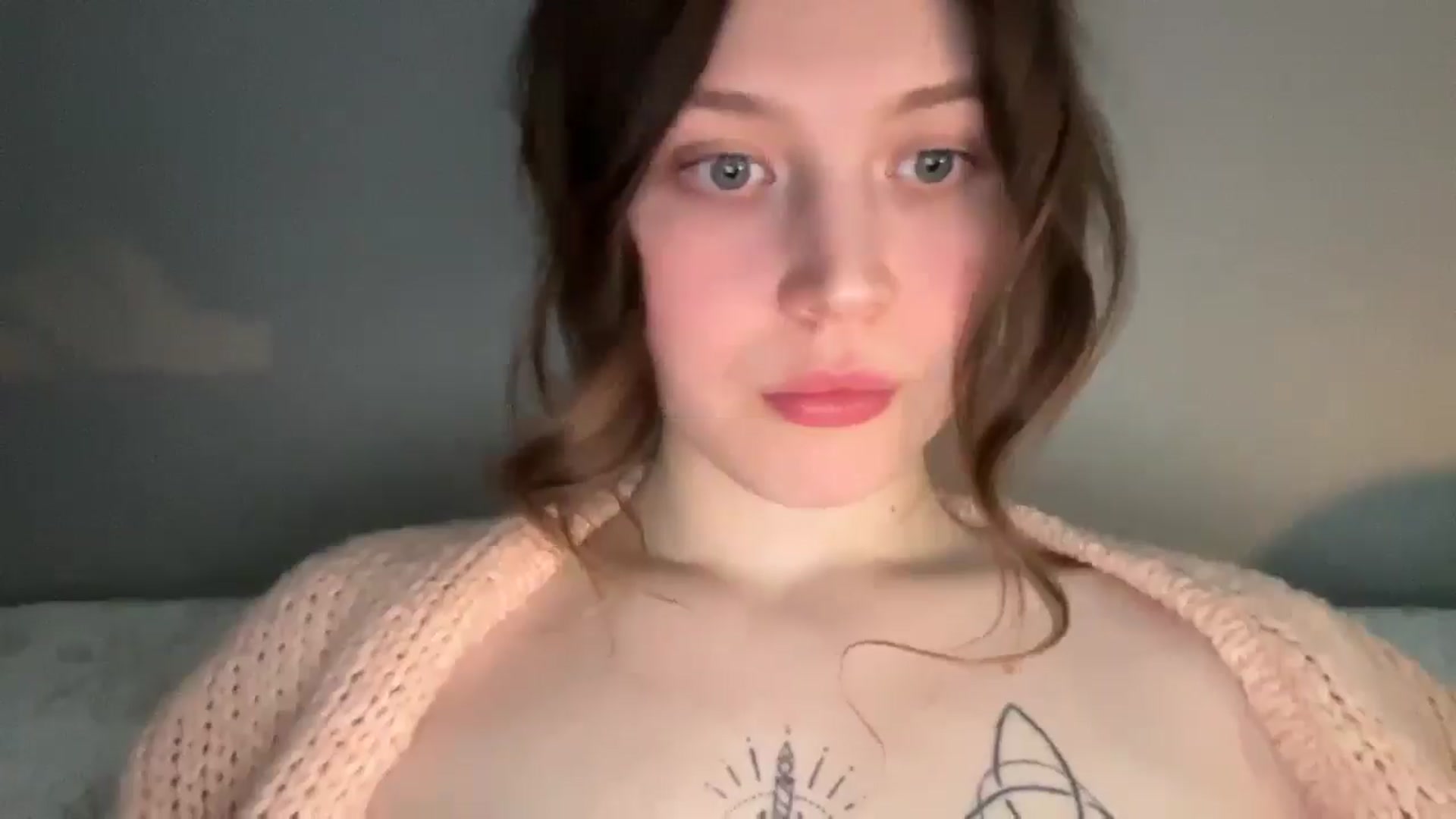 Gallery image thumbnail from BuckwheatLady's myfreecams stream on, 04/27/2026, 14:09 image 13 of 20
