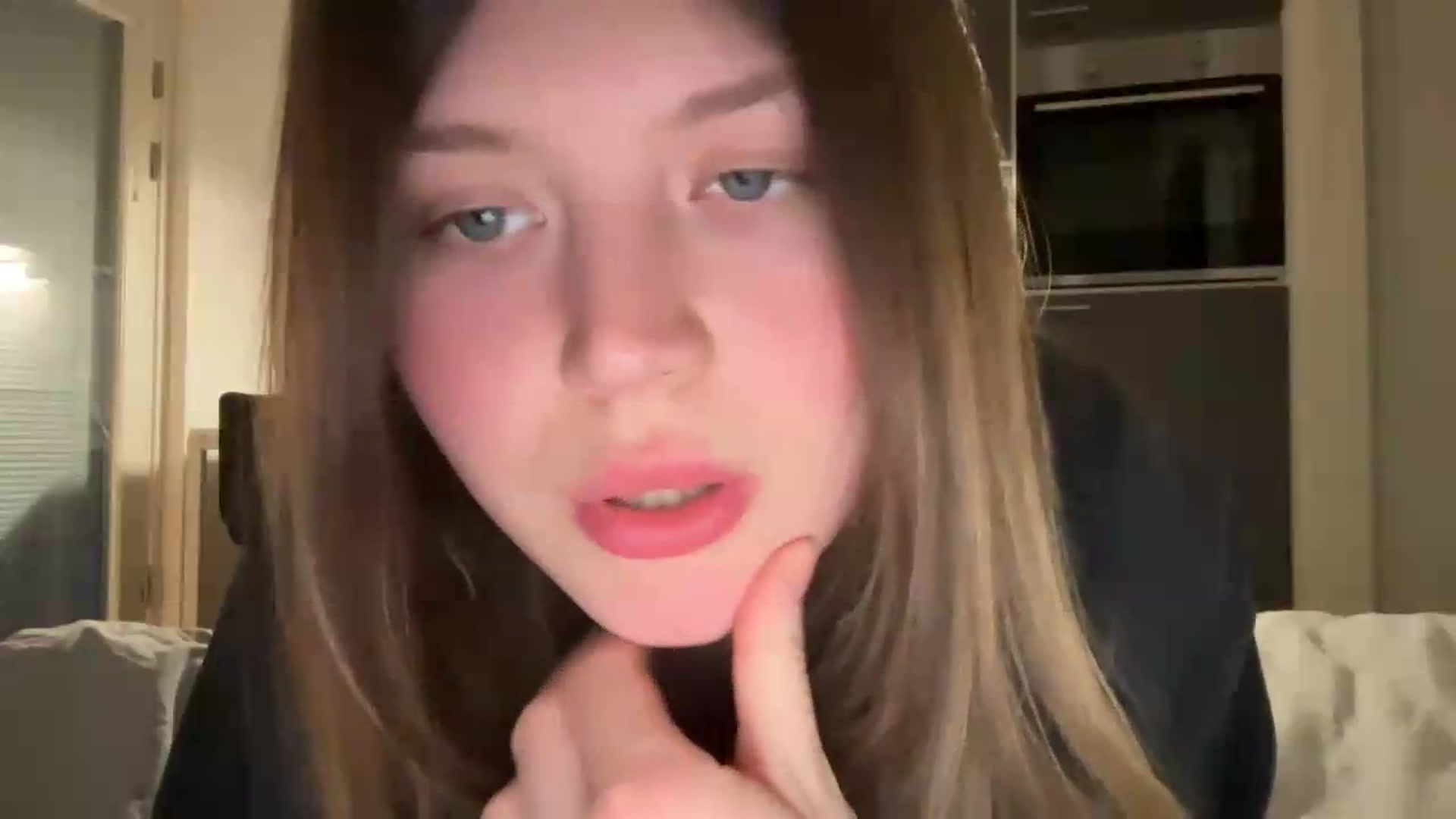 Gallery image thumbnail from BuckwheatLady's myfreecams stream on, 04/29/2026, 18:40 image 13 of 20