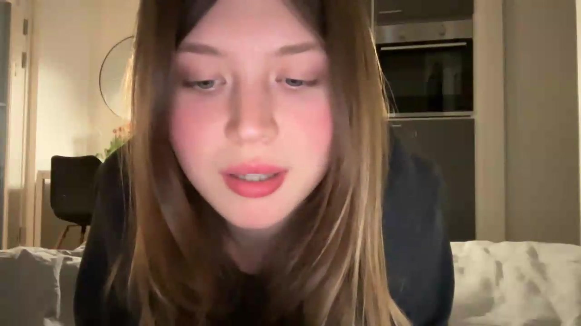 Gallery image thumbnail from BuckwheatLady's myfreecams stream on, 04/29/2026, 18:40 image 4 of 20