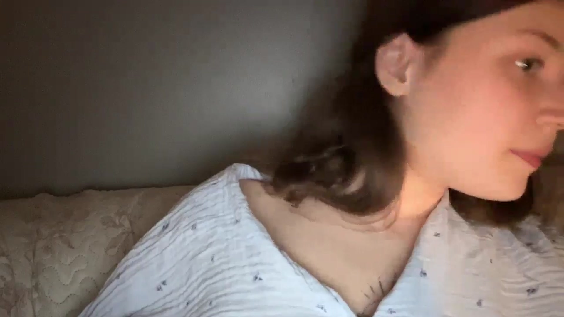 Gallery image thumbnail from BuckwheatLady's myfreecams stream on, 05/03/2026, 17:37 image 17 of 20