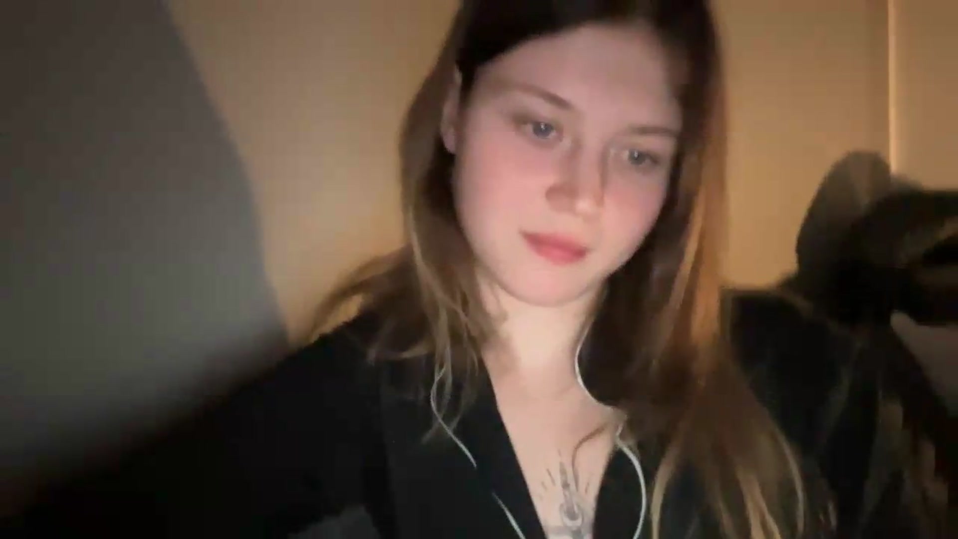 Gallery image thumbnail from BuckwheatLady's myfreecams stream on, 05/17/2026, 19:26 image 11 of 20