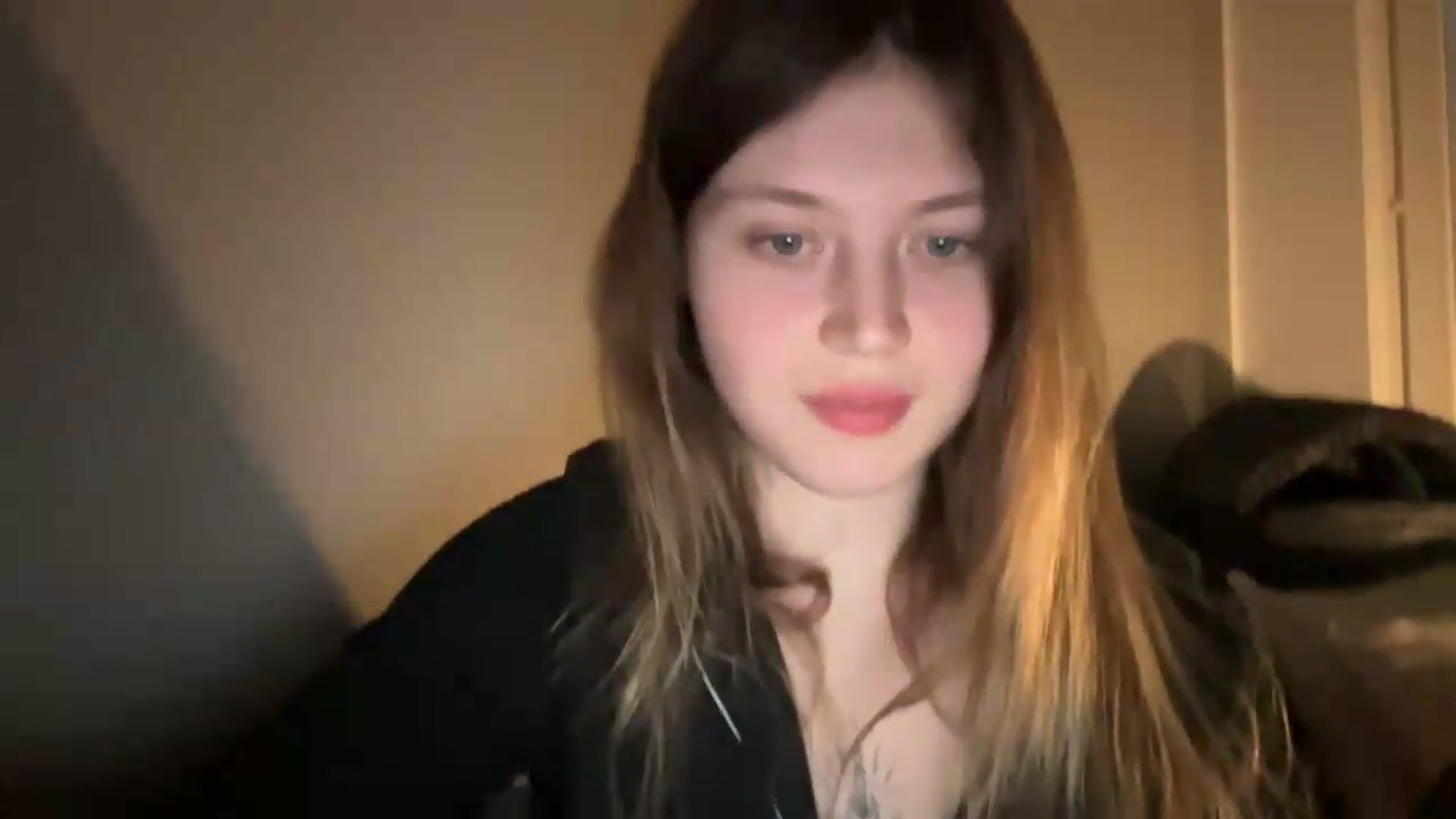 Gallery image thumbnail from BuckwheatLady's myfreecams stream on, 05/17/2026, 19:26 image 17 of 20