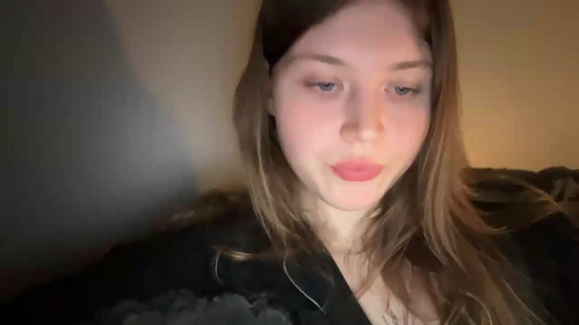 Gallery image thumbnail from BuckwheatLady's myfreecams stream on, 05/17/2026, 19:26 image 15 of 20