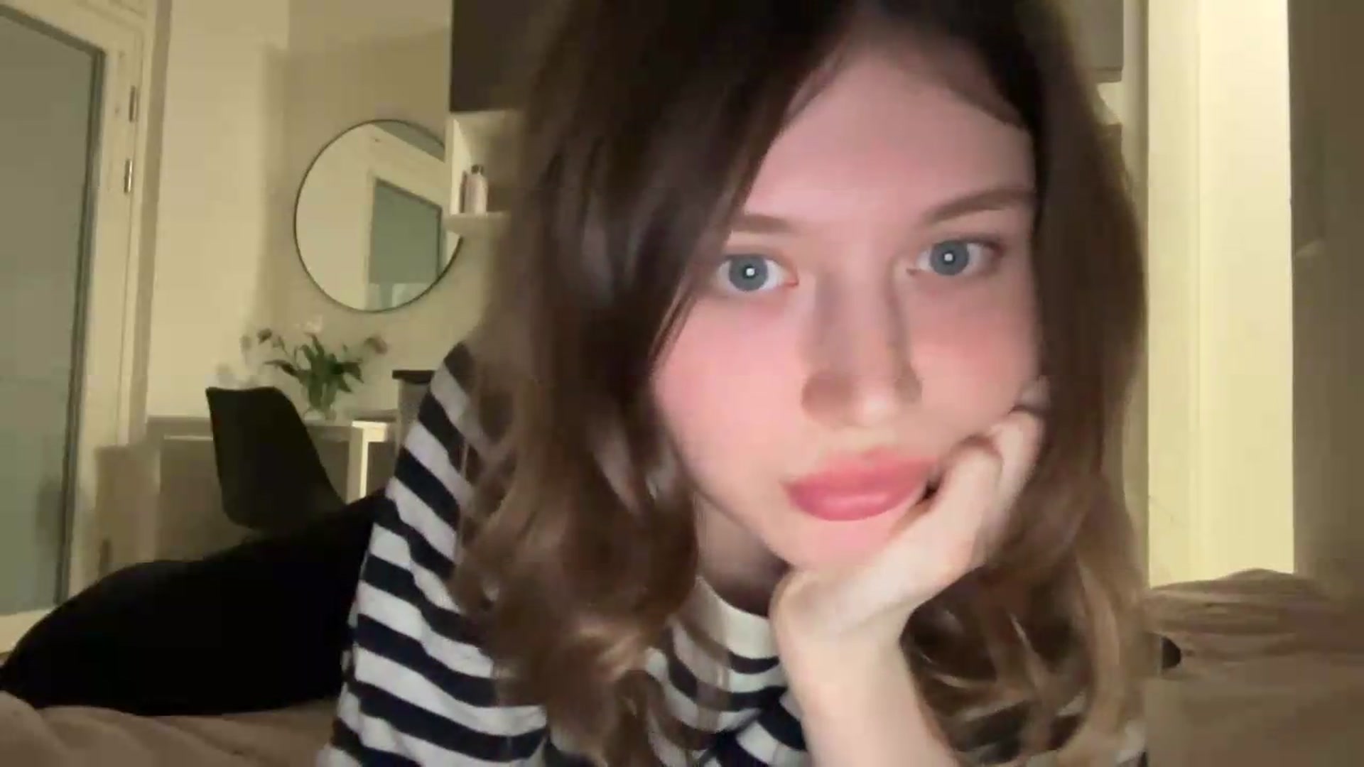 Gallery image thumbnail from BuckwheatLady's myfreecams stream on, 05/18/2026, 19:51 image 17 of 20
