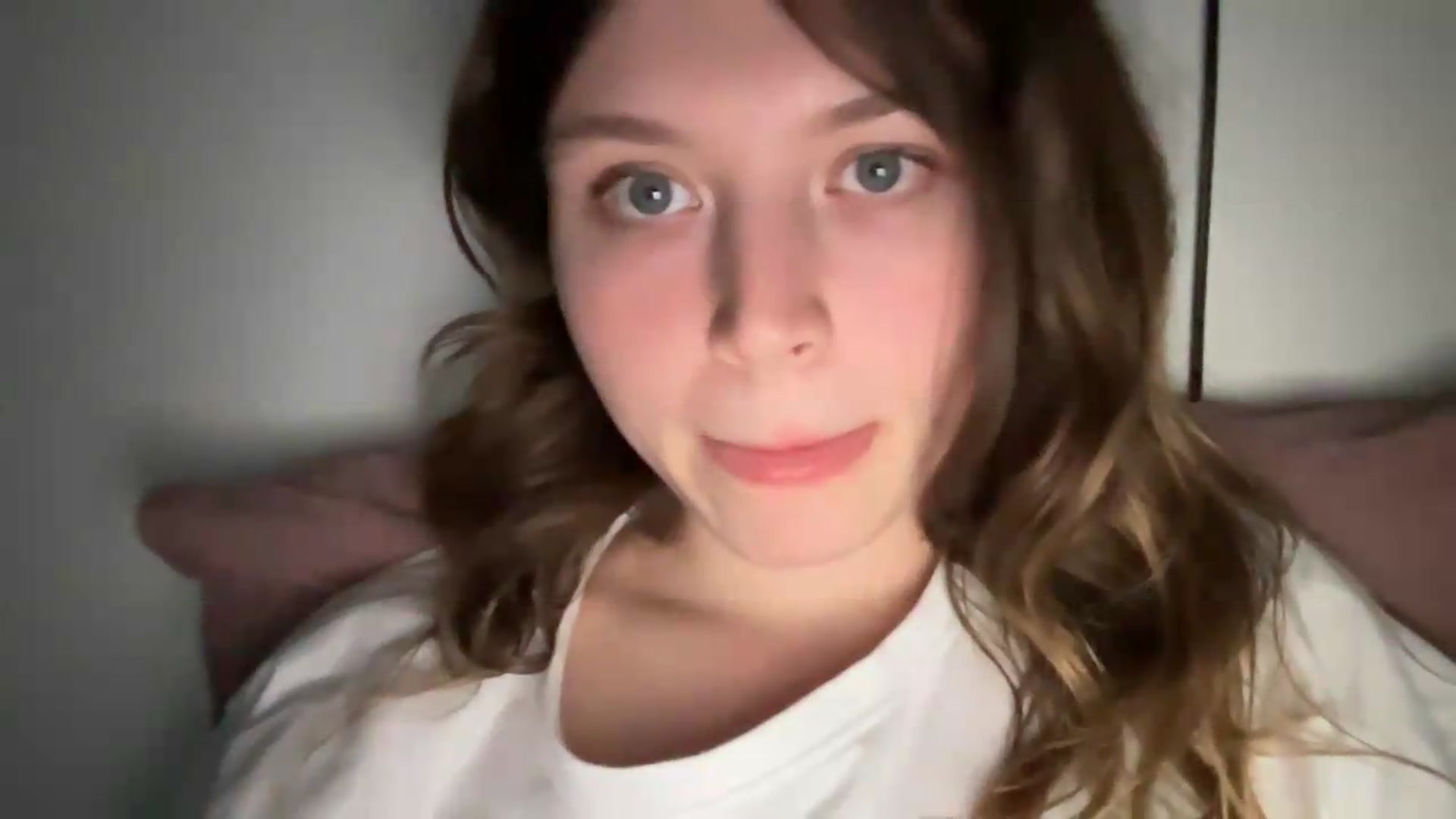 Gallery image thumbnail from BuckwheatLady's myfreecams stream on, 05/25/2026, 18:47 image 9 of 20