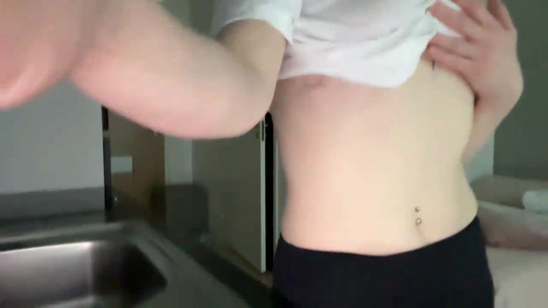 Gallery image thumbnail from BuckwheatLady's myfreecams stream on, 06/01/2026, 17:26 image 13 of 20