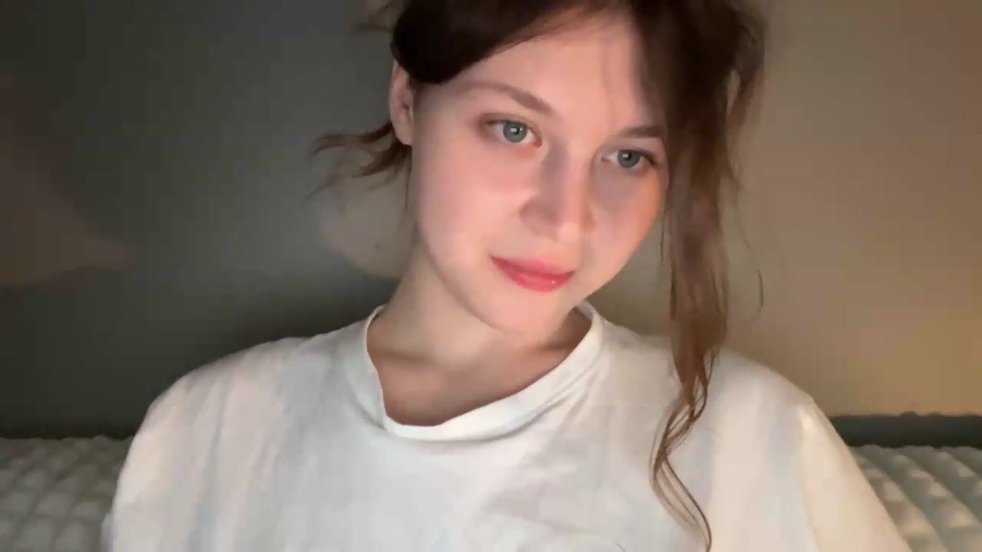 Gallery image thumbnail from BuckwheatLady's myfreecams stream on, 06/02/2026, 18:19 image 18 of 20