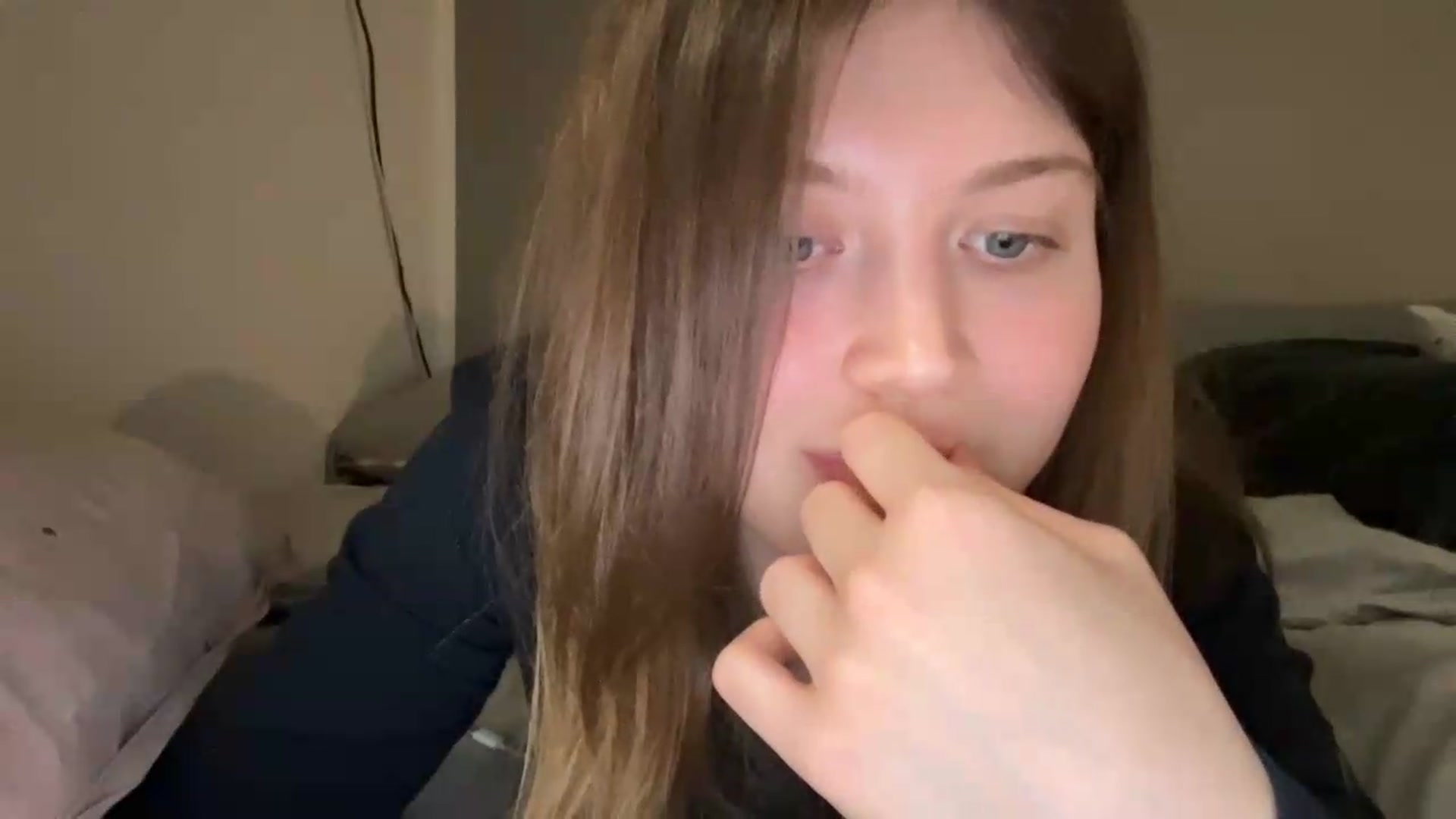 Gallery image thumbnail from BuckwheatLady's myfreecams stream on, 06/06/2026, 18:57 image 2 of 20