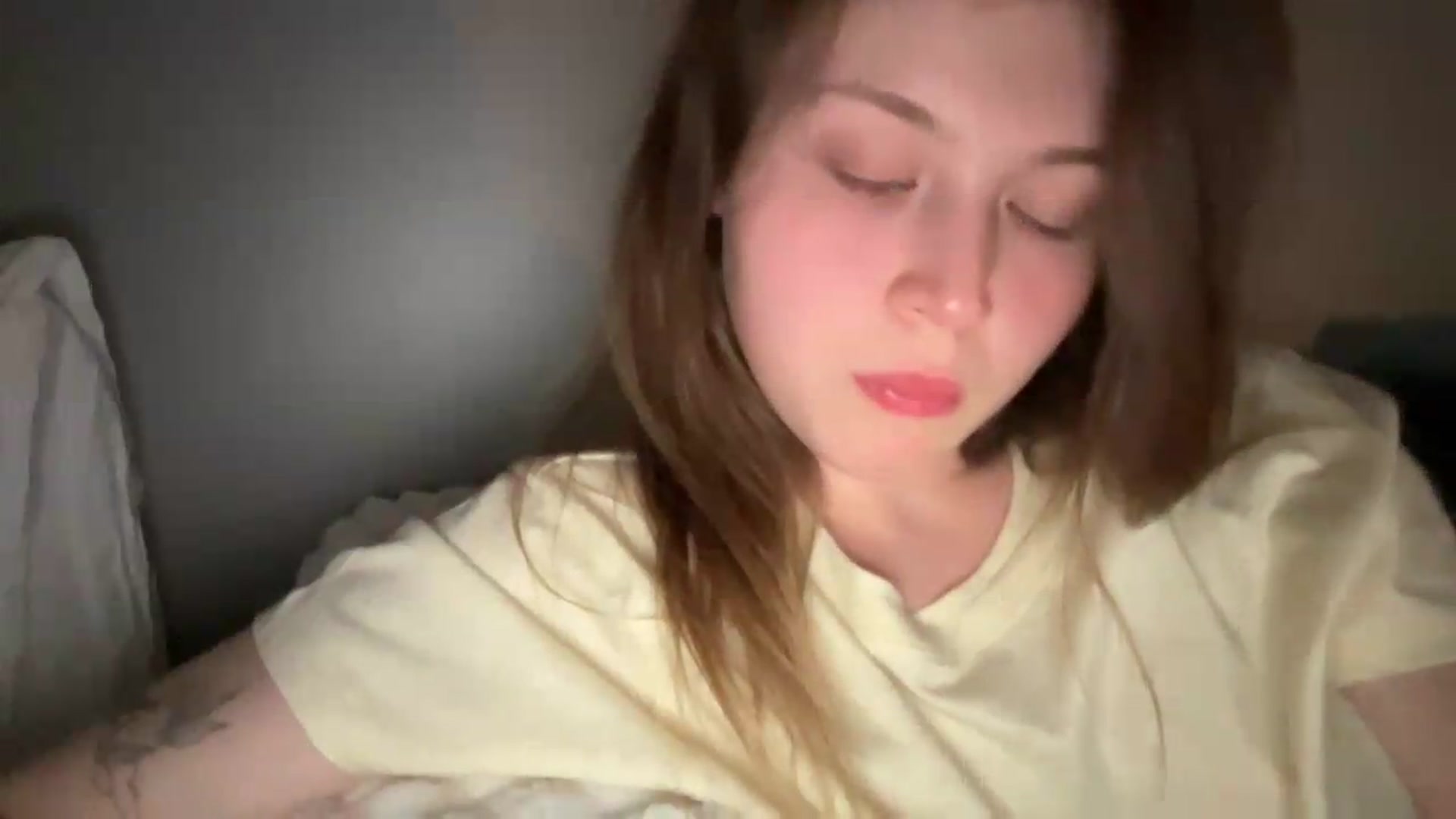 Gallery image thumbnail from BuckwheatLady's myfreecams stream on, 06/24/2026, 19:44 image 19 of 20