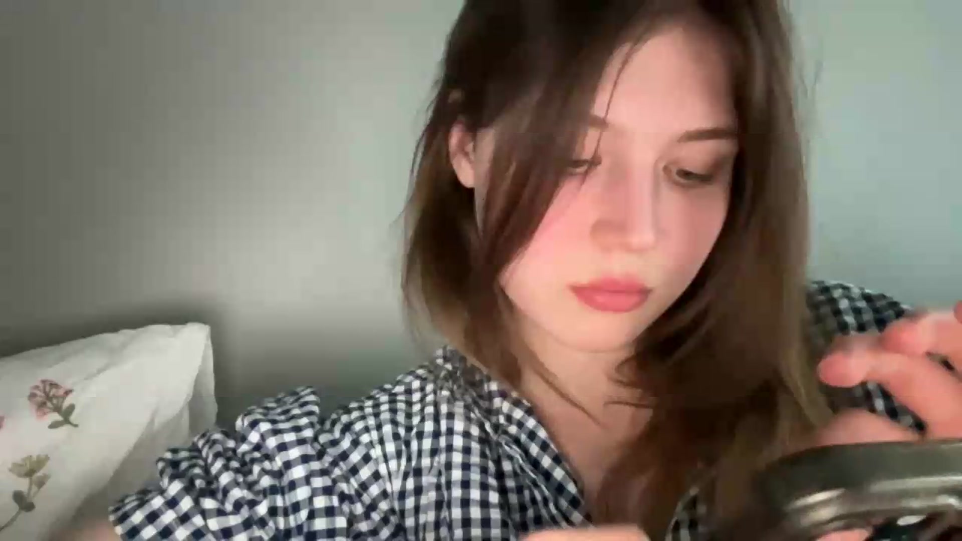 Gallery image thumbnail from BuckwheatLady's myfreecams stream on, 06/25/2026, 15:37 image 4 of 20