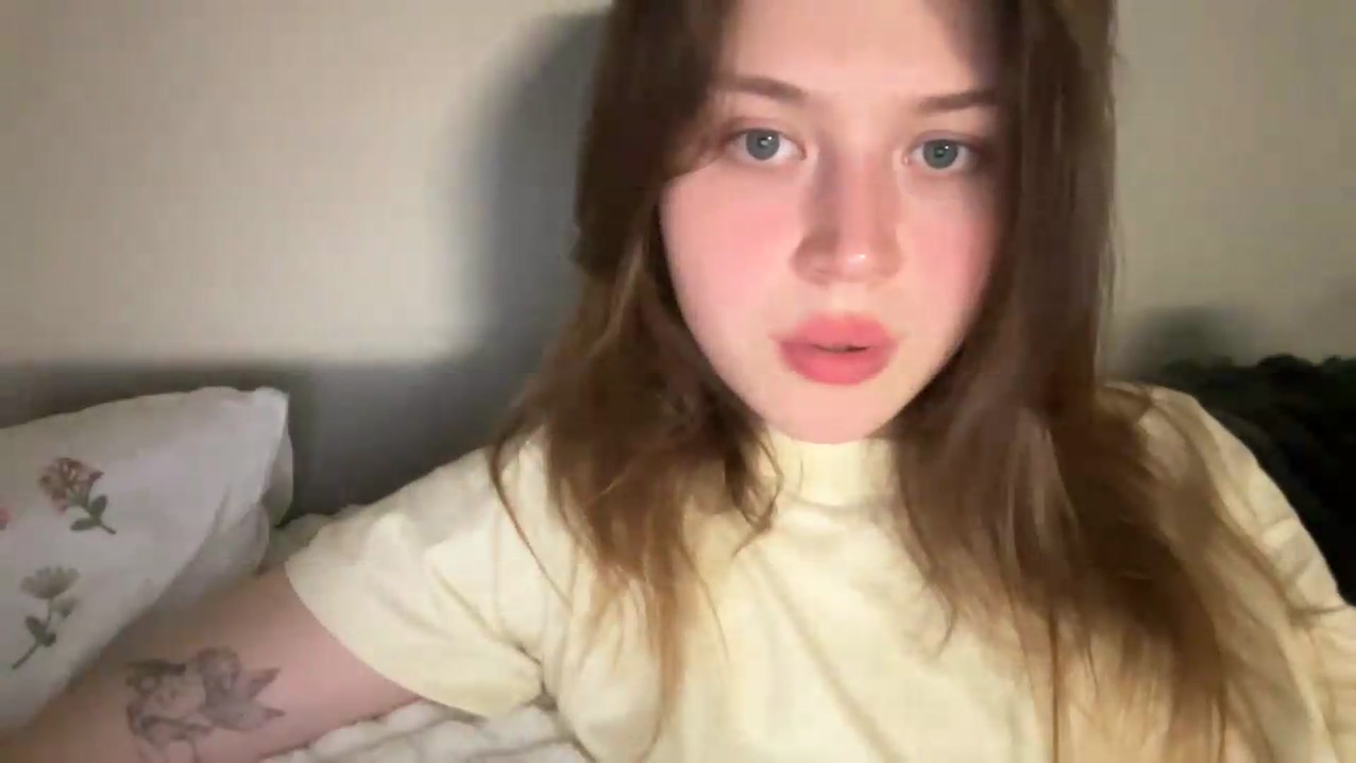Gallery image thumbnail from BuckwheatLady's myfreecams stream on, 06/25/2026, 18:22 image 14 of 20