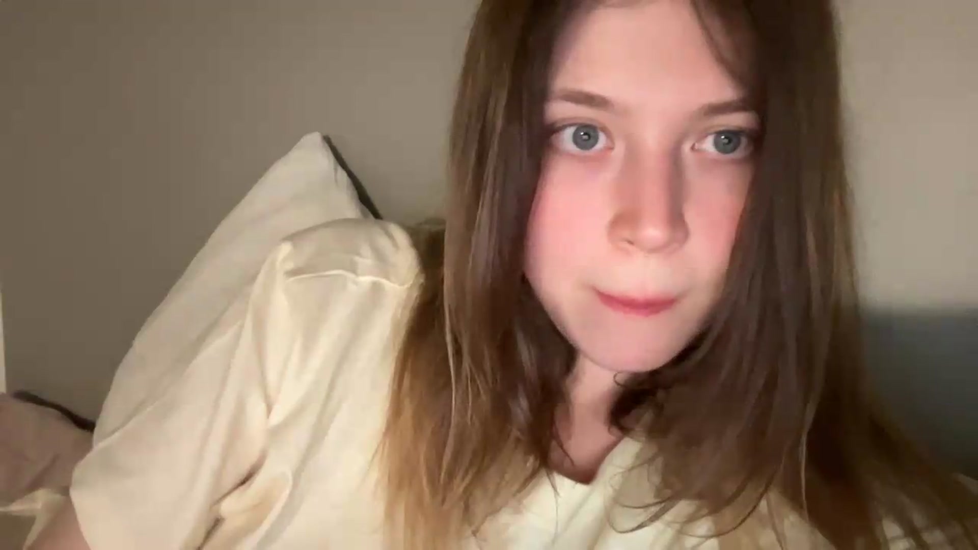 Gallery image thumbnail from BuckwheatLady's myfreecams stream on, 06/25/2026, 19:21 image 19 of 20