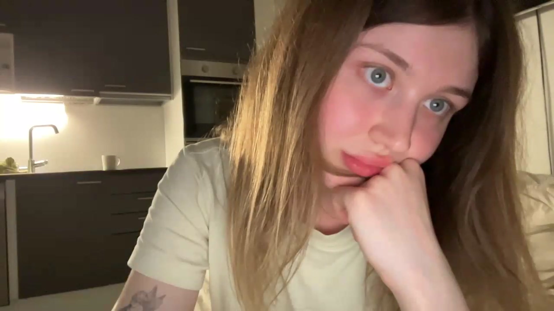 Gallery image thumbnail from BuckwheatLady's myfreecams stream on, 07/13/2026, 18:50 image 17 of 20