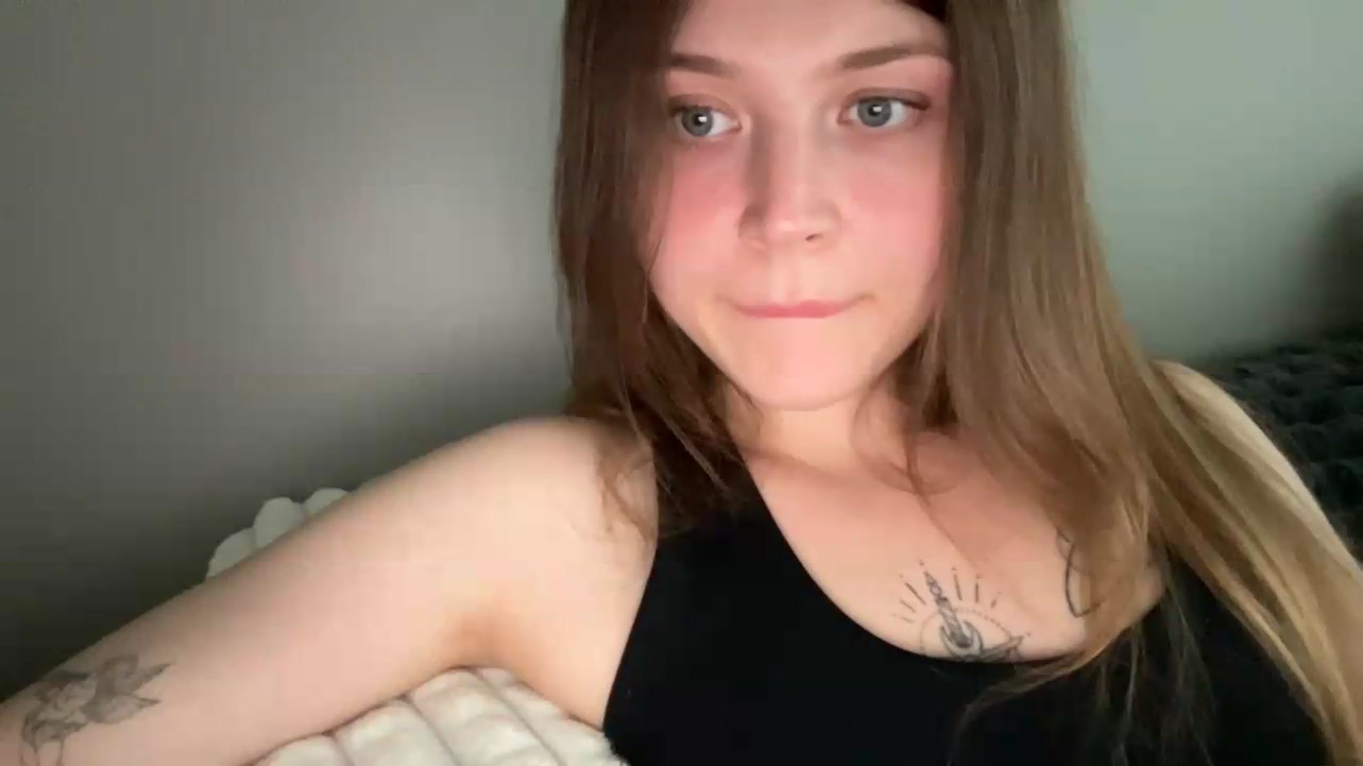Gallery image thumbnail from BuckwheatLady's myfreecams stream on, 07/17/2026, 16:57 image 16 of 20