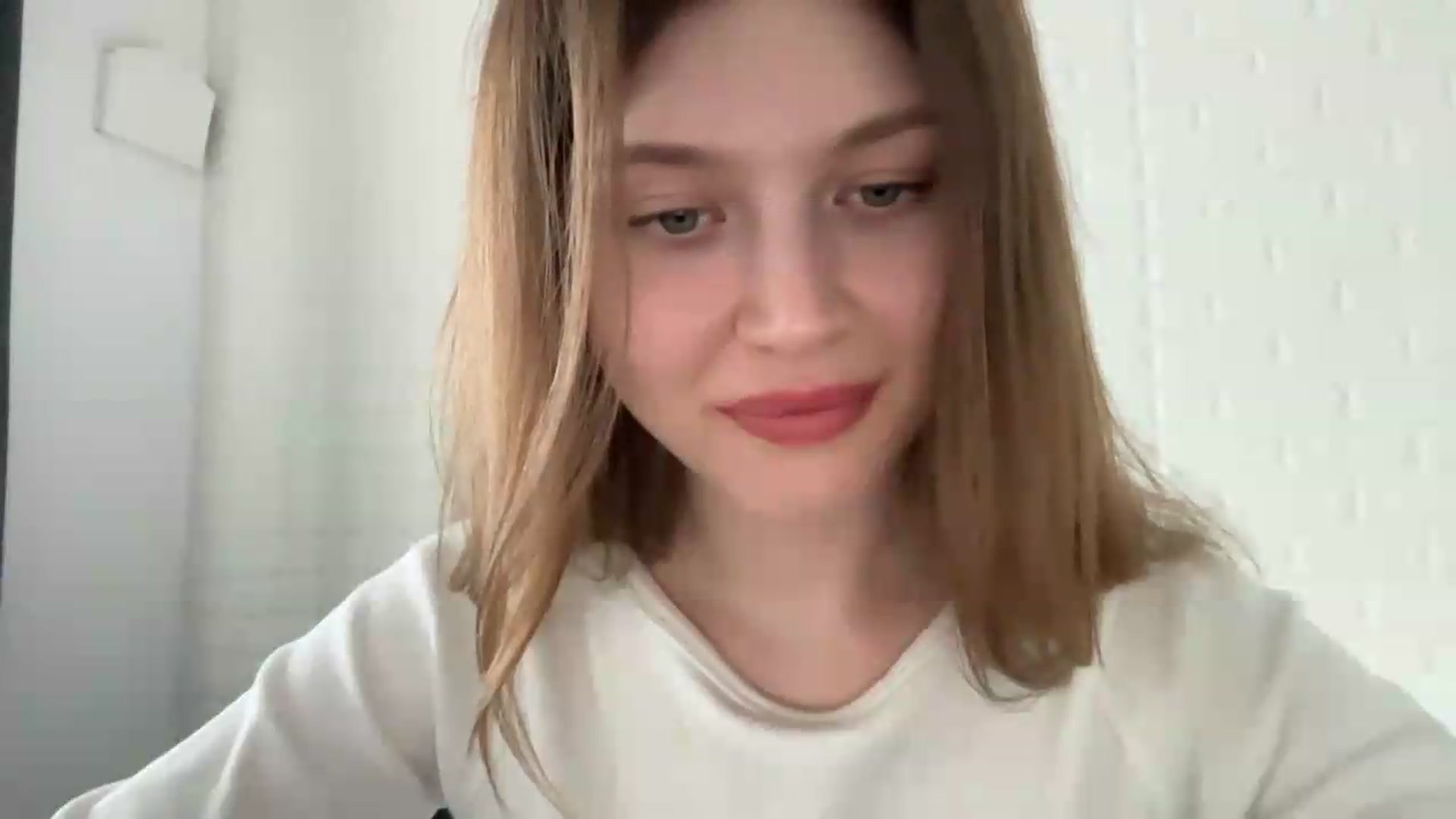 Gallery image thumbnail from BuckwheatLady's myfreecams stream on, 07/19/2026, 16:28 image 4 of 20