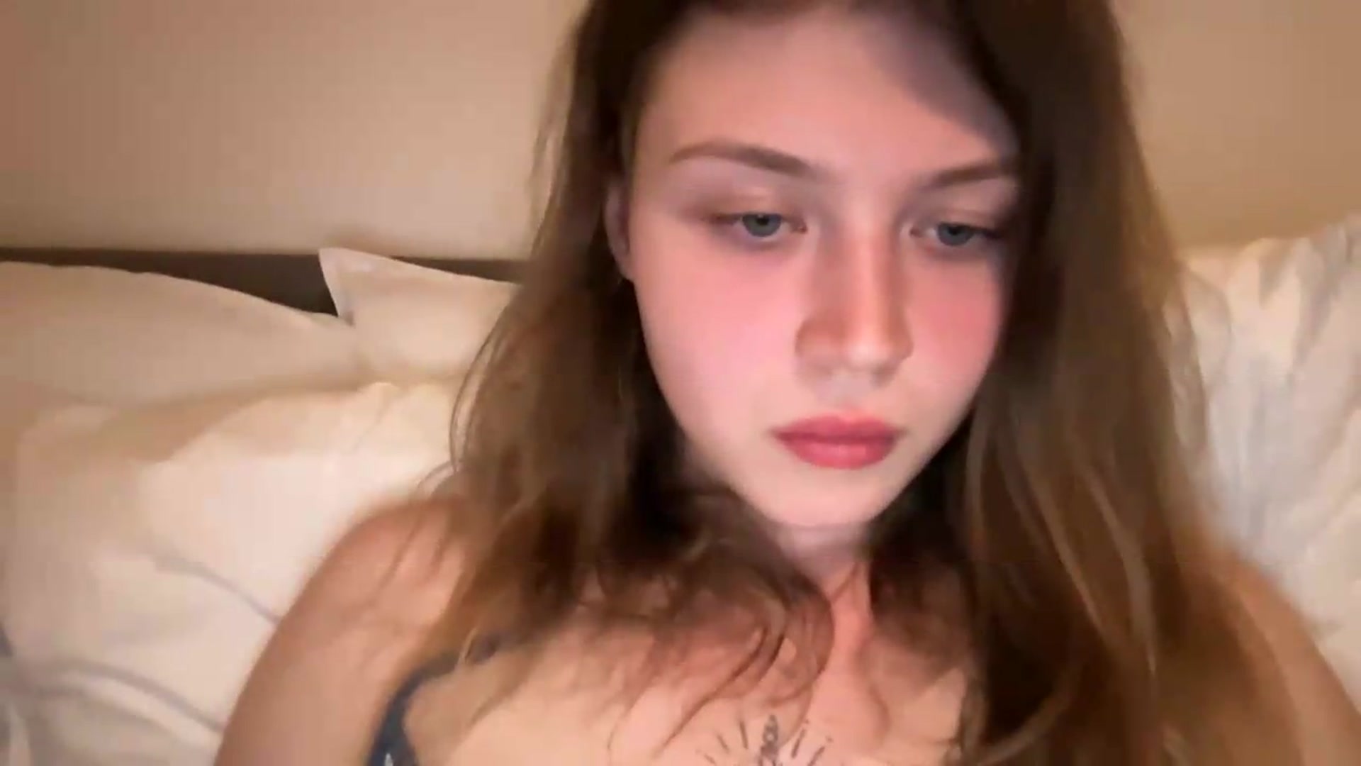 Gallery image thumbnail from BuckwheatLady's myfreecams stream on, 07/22/2026, 22:37 image 7 of 20