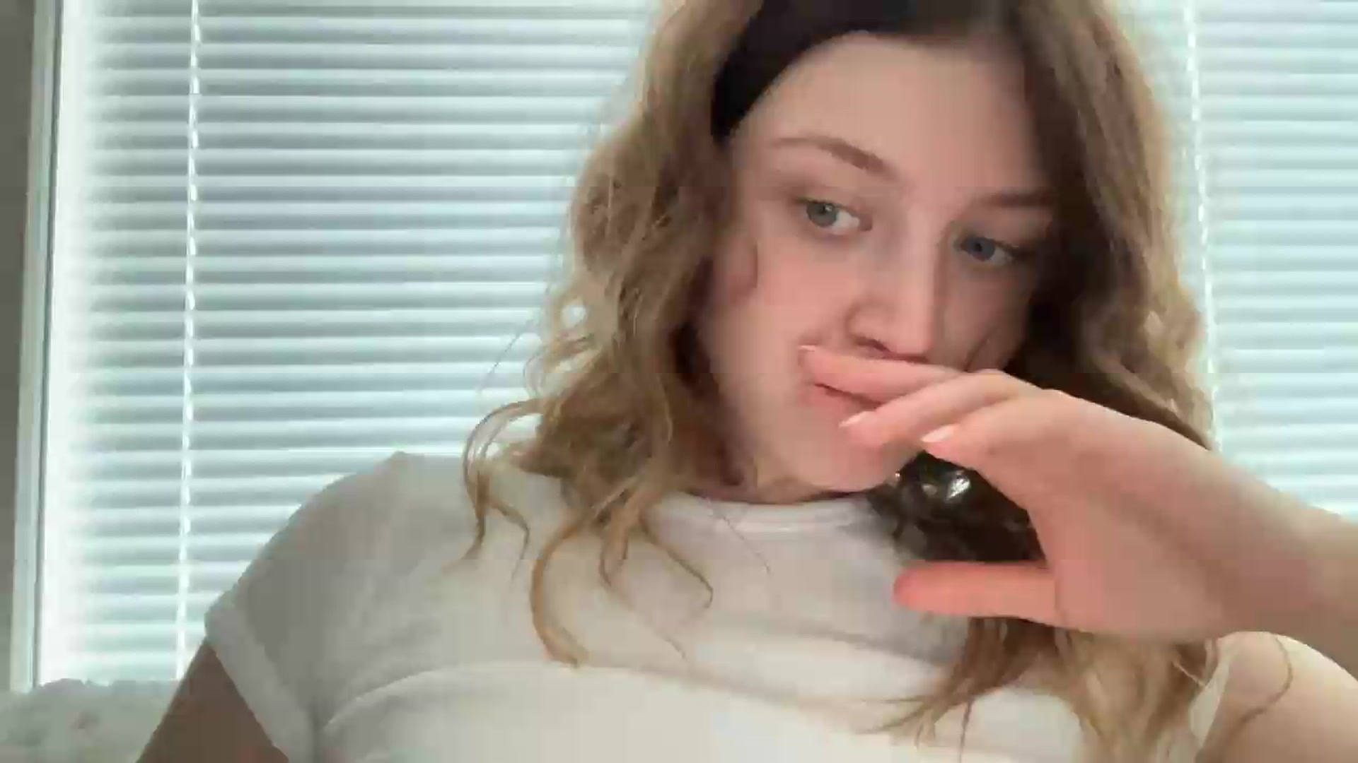 Gallery image thumbnail from BuckwheatLady's myfreecams stream on, 07/29/2026, 08:09 image 17 of 20