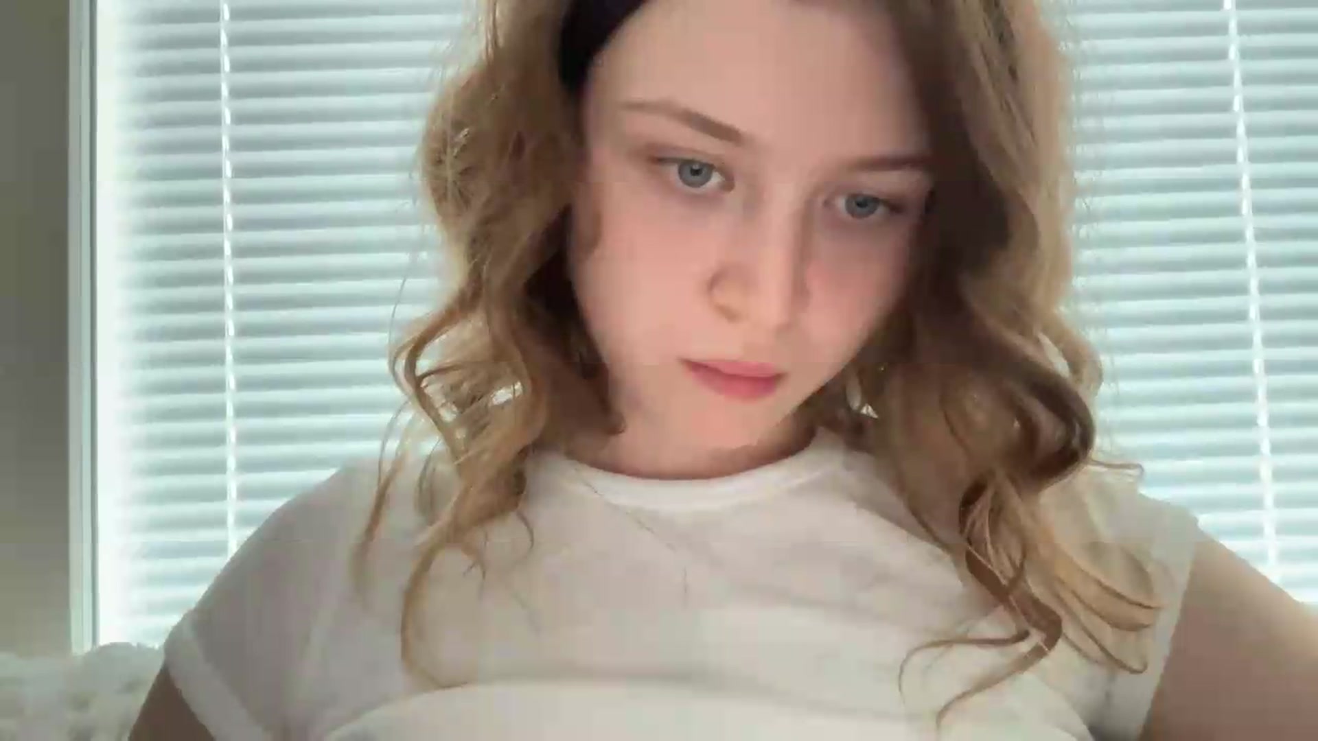 Gallery image thumbnail from BuckwheatLady's myfreecams stream on, 07/29/2026, 08:09 image 14 of 20