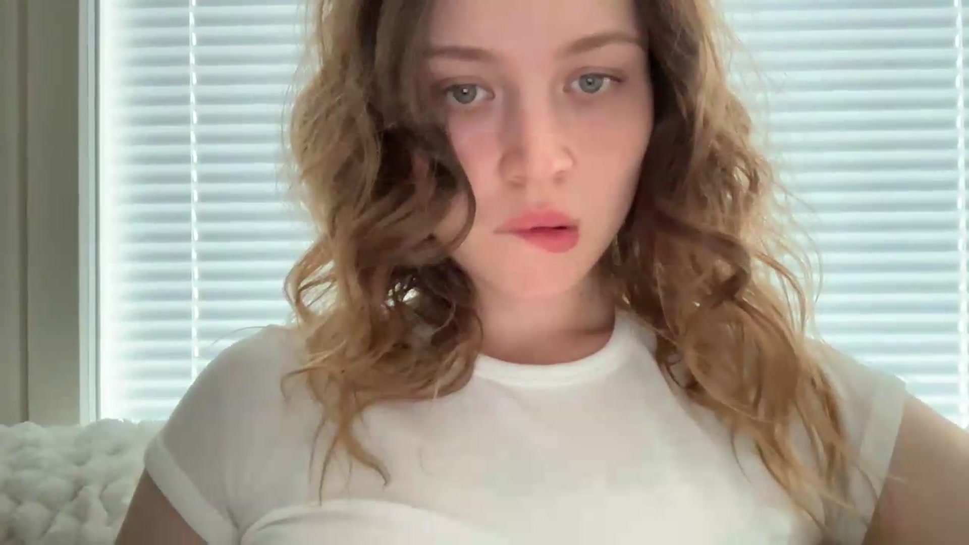 Gallery image thumbnail from BuckwheatLady's myfreecams stream on, 07/29/2026, 08:38 image 3 of 20