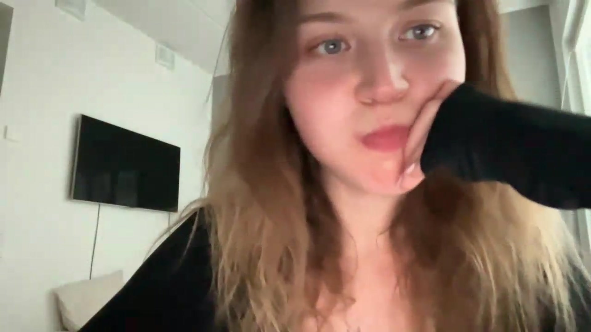 Gallery image thumbnail from BuckwheatLady's myfreecams stream on, 08/03/2026, 12:13 image 19 of 20