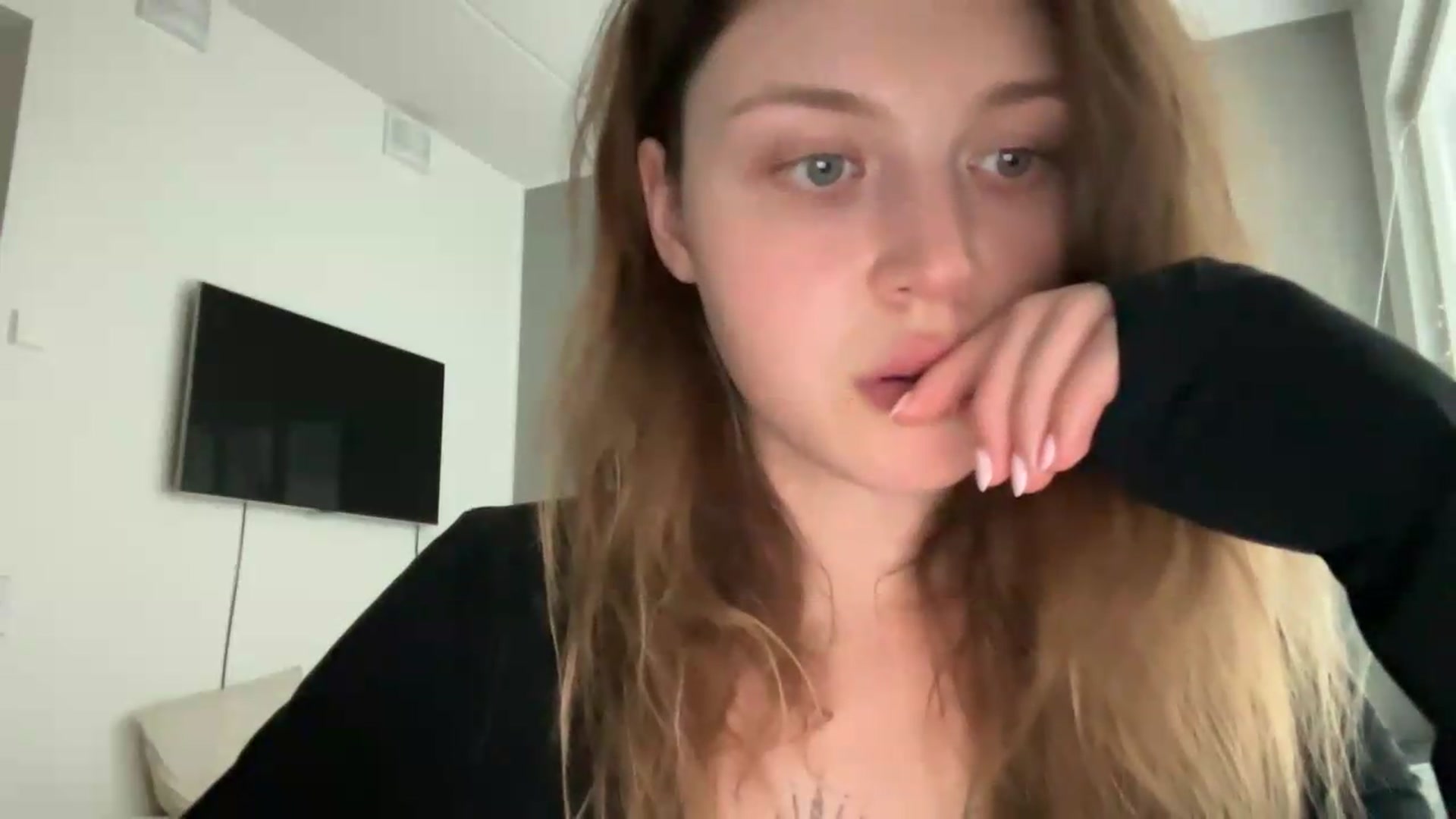 Gallery image thumbnail from BuckwheatLady's myfreecams stream on, 08/03/2026, 12:13 image 18 of 20