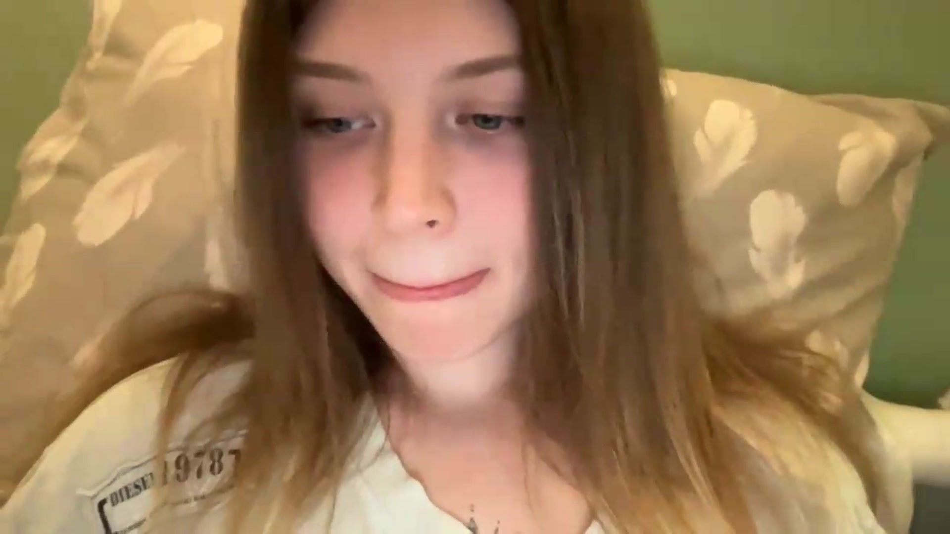 Gallery image thumbnail from BuckwheatLady's myfreecams stream on, 08/14/2026, 19:58 image 9 of 20