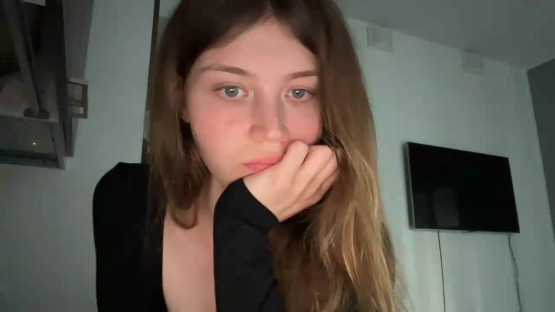 Gallery image thumbnail from BuckwheatLady's myfreecams stream on, 08/26/2026, 17:57 image 18 of 20