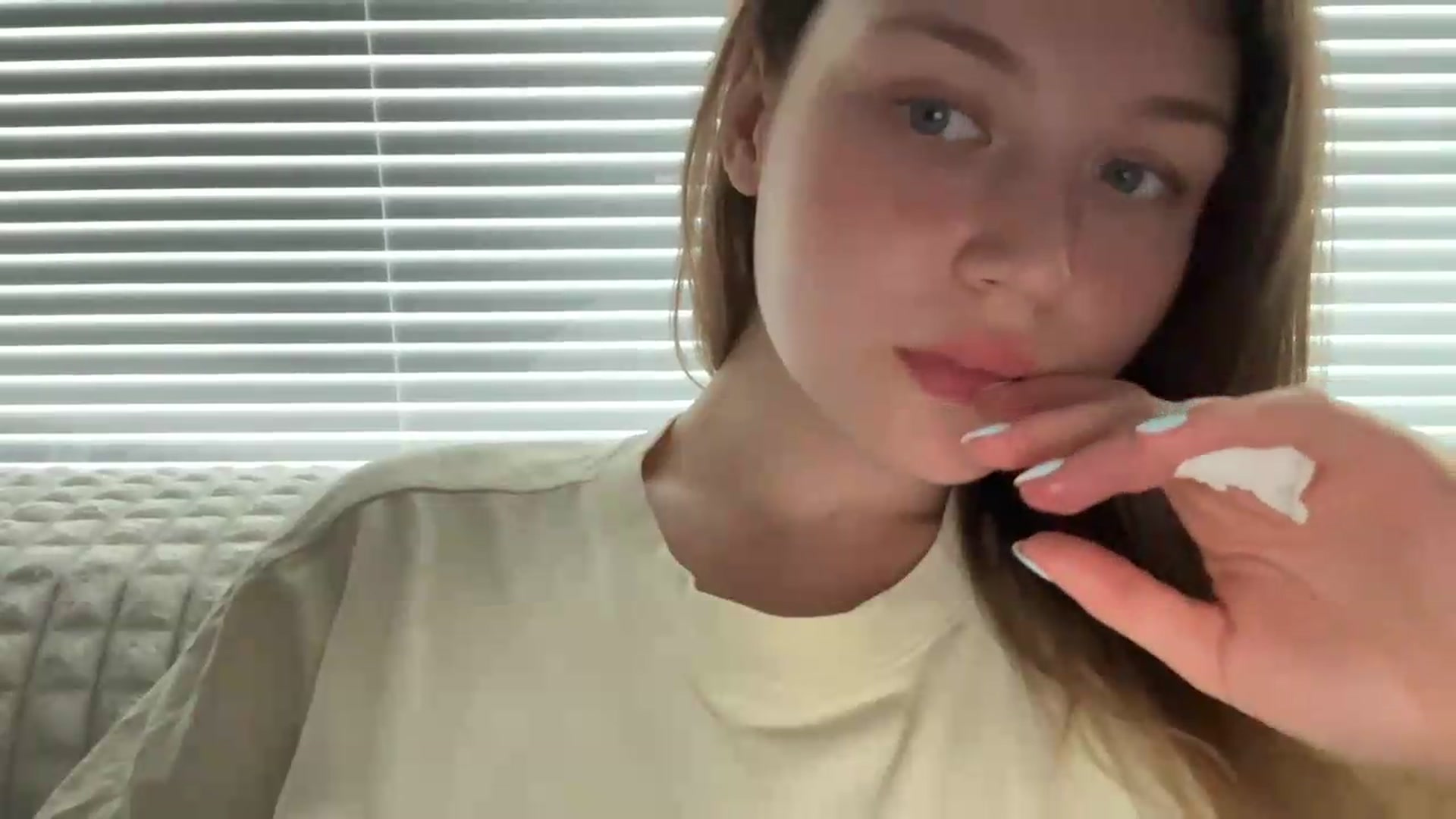 Gallery image thumbnail from BuckwheatLady's myfreecams stream on, 08/28/2026, 12:42 image 20 of 20