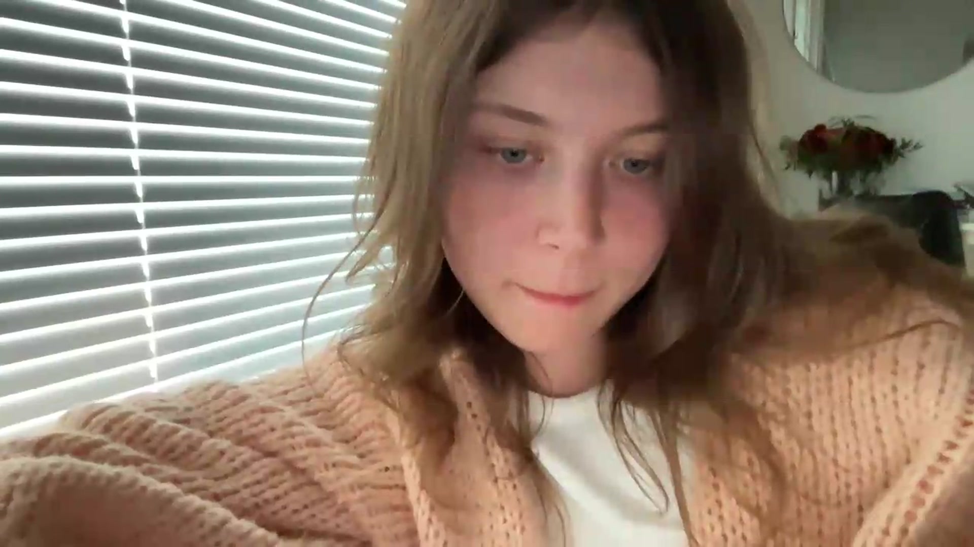 Gallery image thumbnail from BuckwheatLady's myfreecams stream on, 08/29/2026, 12:49 image 17 of 20