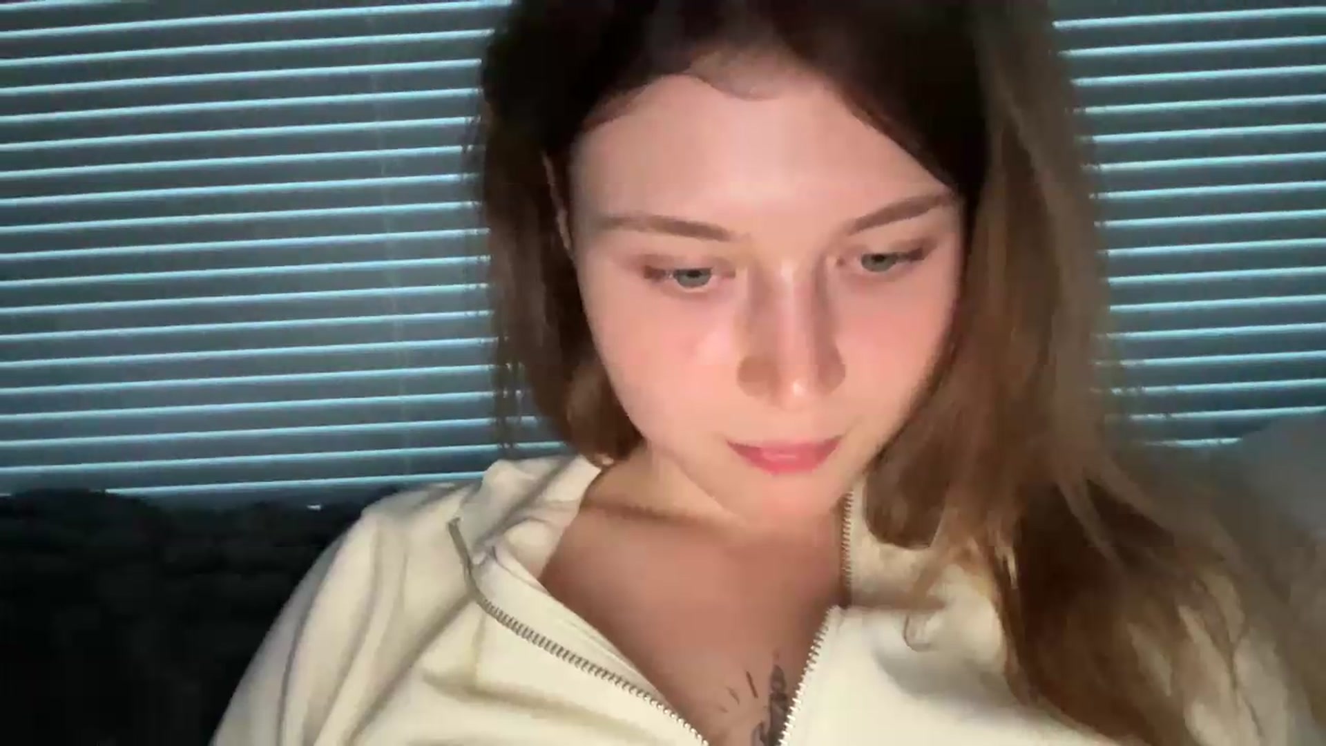 Gallery image thumbnail from BuckwheatLady's myfreecams stream on, 08/30/2026, 17:33 image 4 of 20