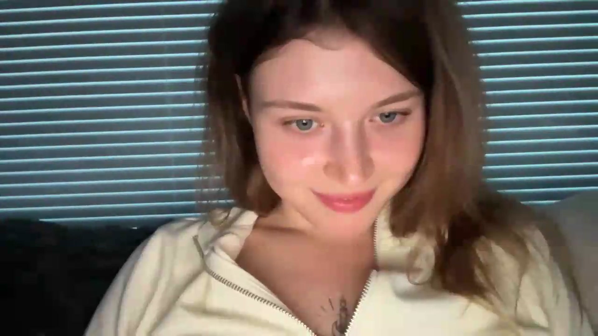 Gallery image thumbnail from BuckwheatLady's myfreecams stream on, 08/30/2026, 17:33 image 5 of 20