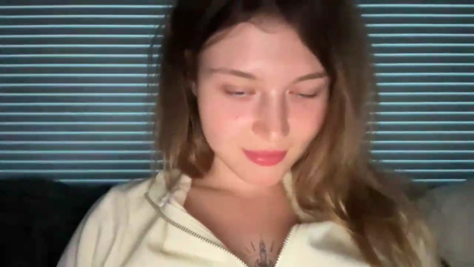 Gallery image thumbnail from BuckwheatLady's myfreecams stream on, 08/30/2026, 17:33 image 12 of 20