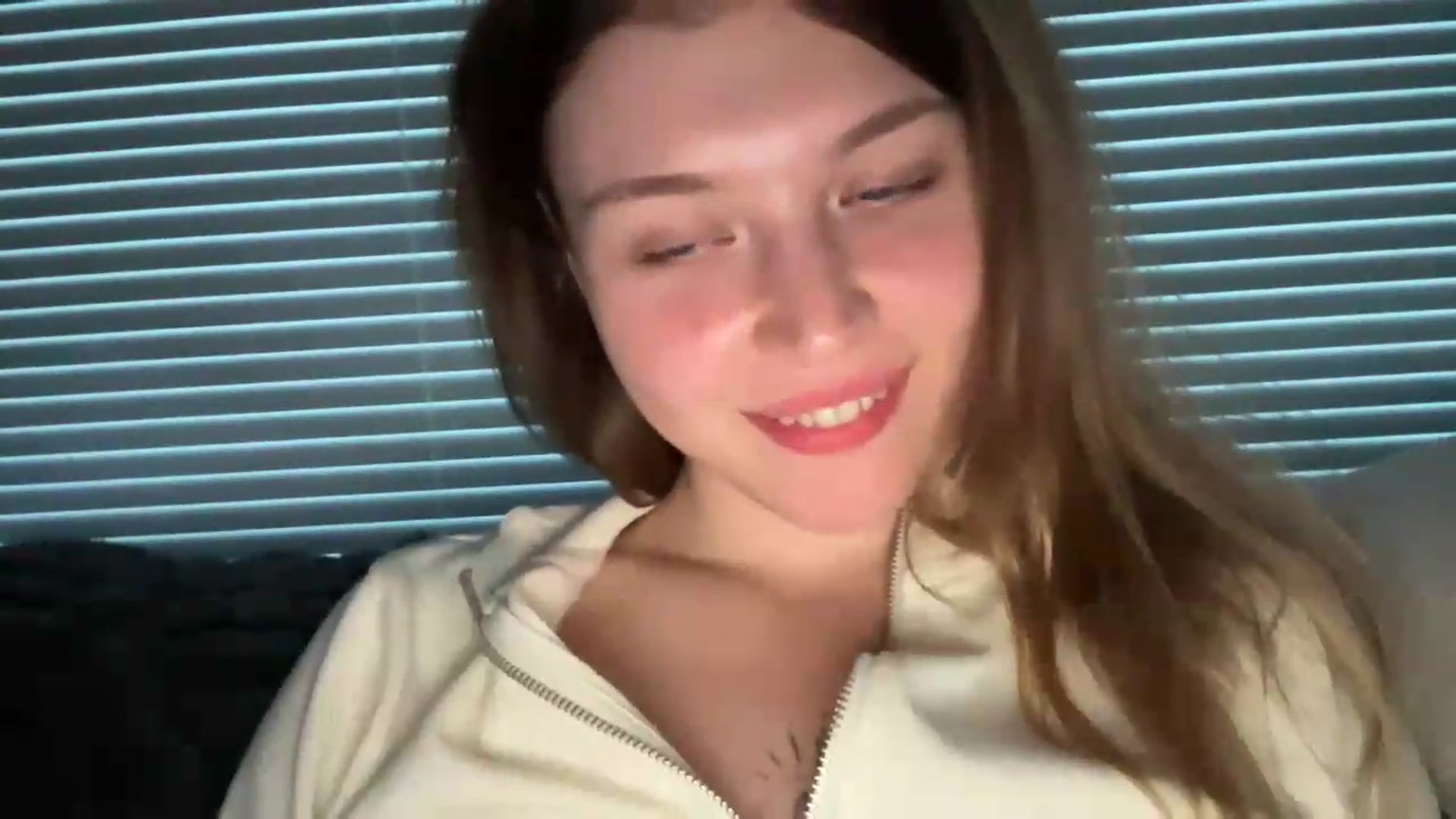 Gallery image thumbnail from BuckwheatLady's myfreecams stream on, 08/30/2026, 17:33 image 2 of 20