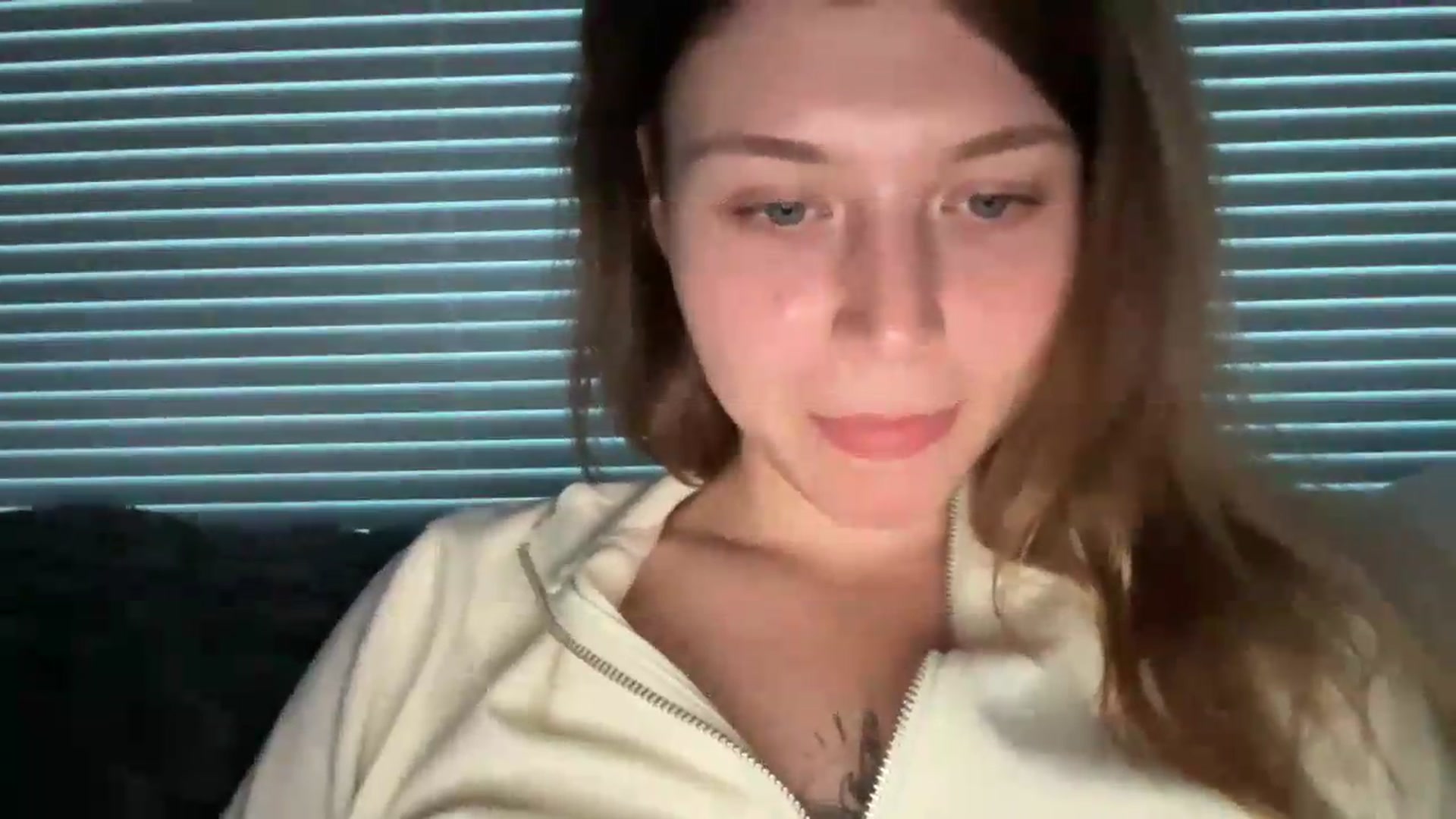 Gallery image thumbnail from BuckwheatLady's myfreecams stream on, 08/30/2026, 17:33 image 3 of 20