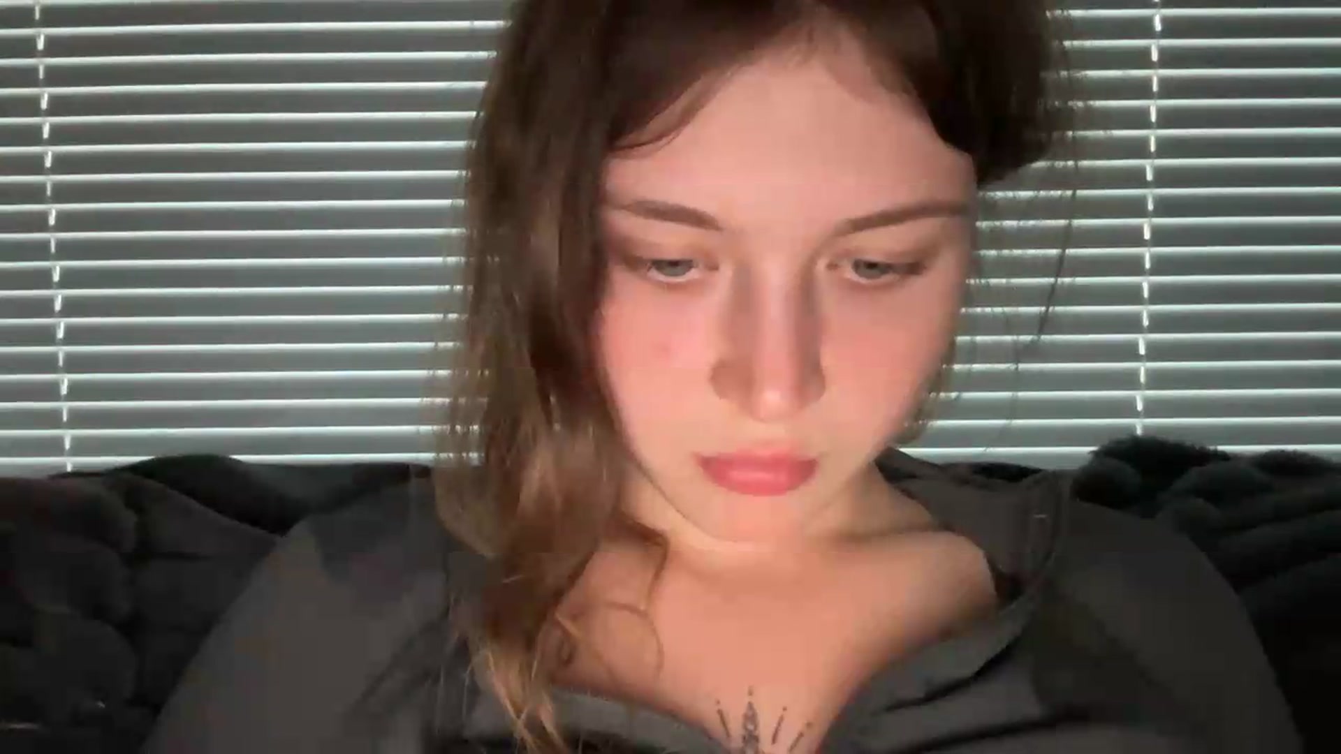 Gallery image thumbnail from BuckwheatLady's myfreecams stream on, 08/31/2026, 14:37 image 17 of 20