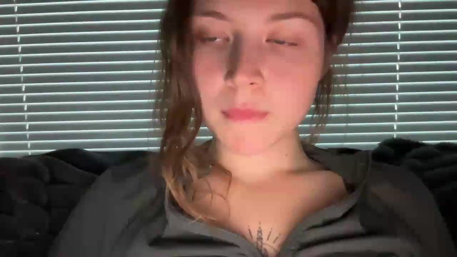 Gallery image thumbnail from BuckwheatLady's myfreecams stream on, 08/31/2026, 14:37 image 18 of 20