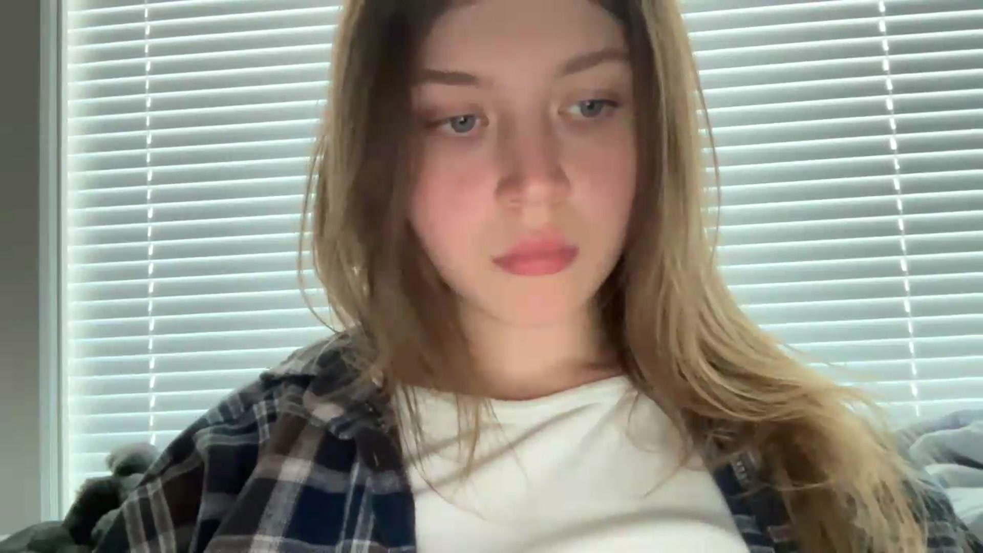 Gallery image thumbnail from BuckwheatLady's myfreecams stream on, 09/02/2026, 11:12 image 3 of 20