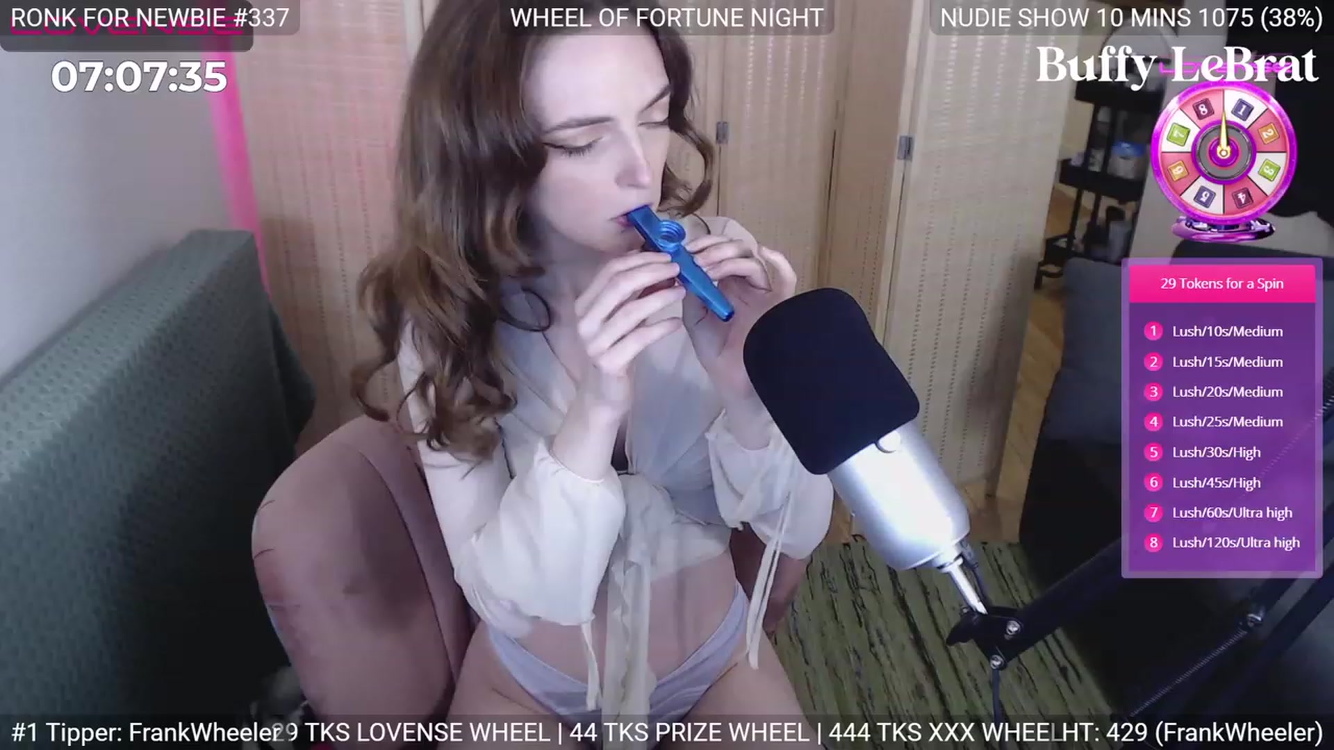 Gallery image thumbnail from BuffyLeBrat's myfreecams stream on, 04/07/2023, 24:02 image 16 of 20