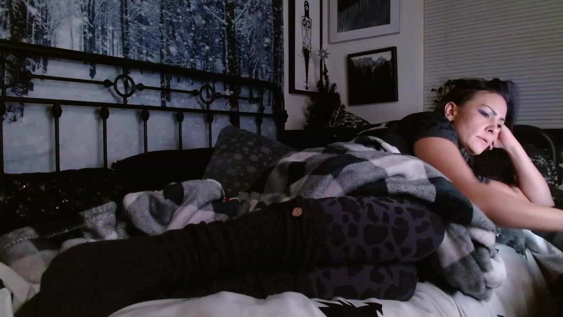 Gallery image thumbnail from BuffySuccubus's myfreecams stream on, 12/01/2022, 10:44 image 8 of 20