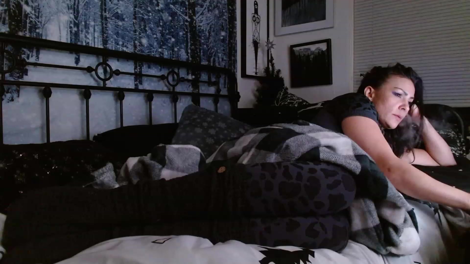Gallery image thumbnail from BuffySuccubus's myfreecams stream on, 12/01/2022, 10:44 image 13 of 20