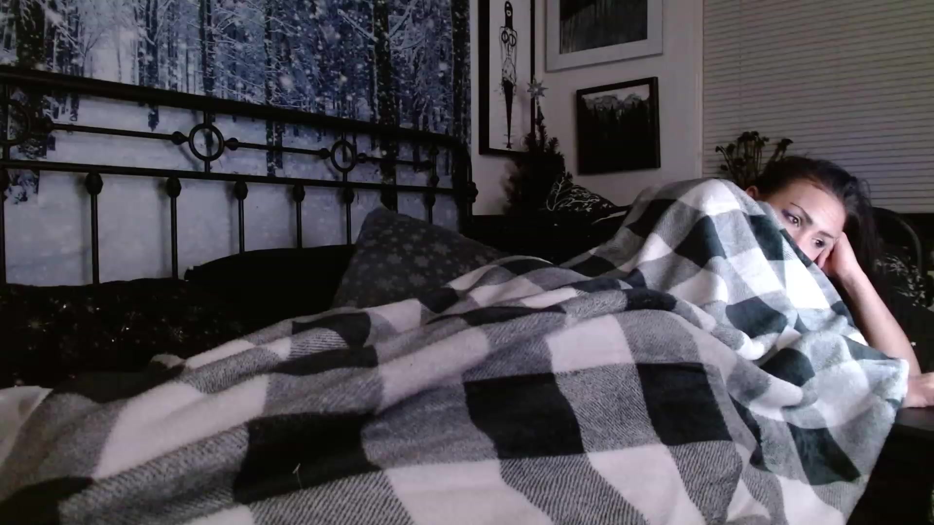 Gallery image thumbnail from BuffySuccubus's myfreecams stream on, 12/01/2022, 10:44 image 20 of 20