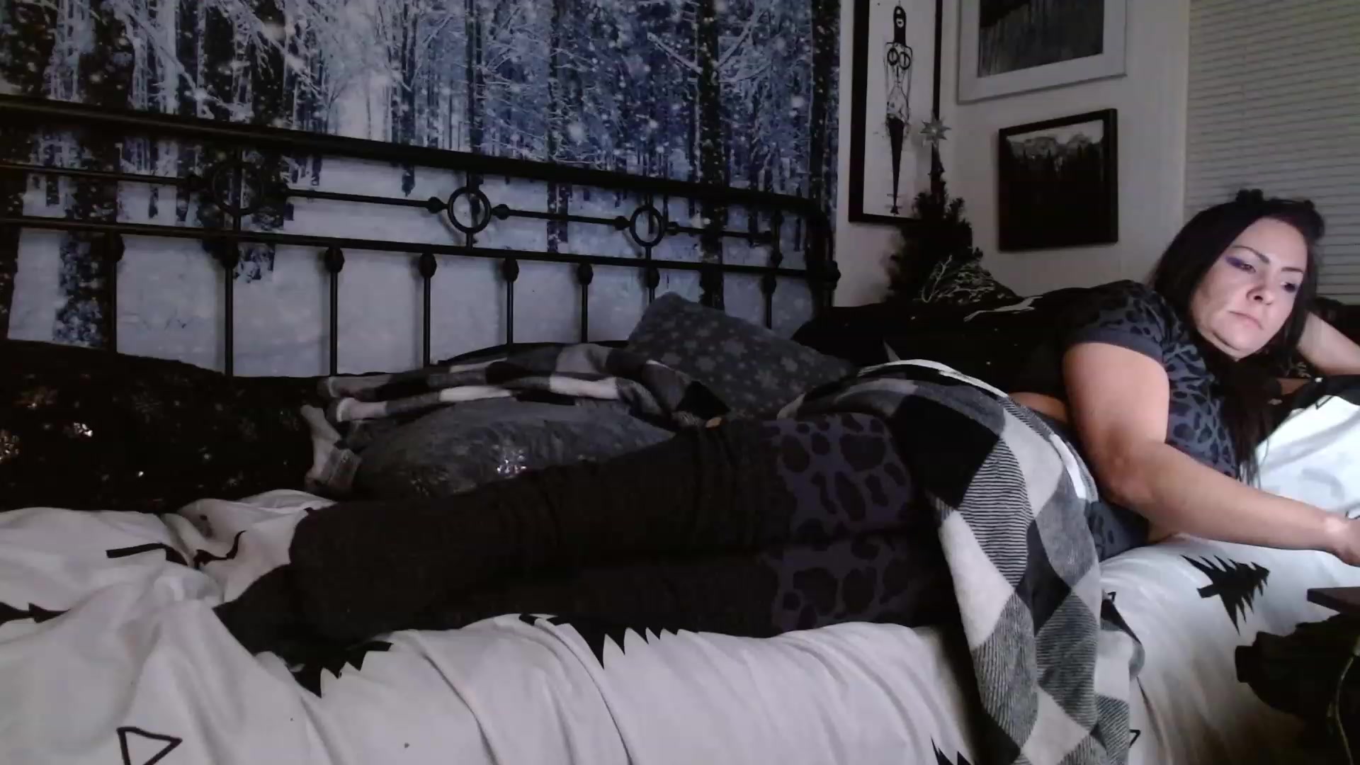 Gallery image thumbnail from BuffySuccubus's myfreecams stream on, 12/01/2022, 10:44 image 3 of 20