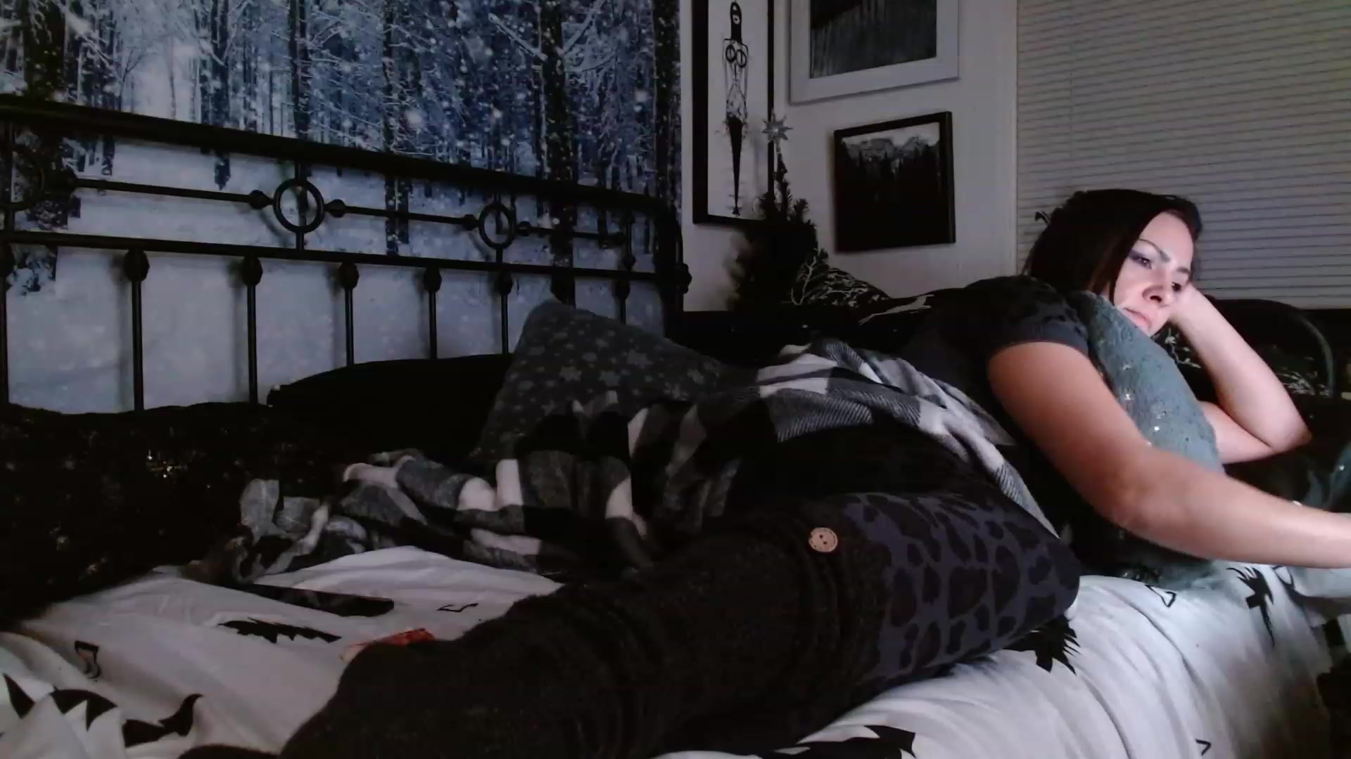 Gallery image thumbnail from BuffySuccubus's myfreecams stream on, 12/01/2022, 10:44 image 6 of 20