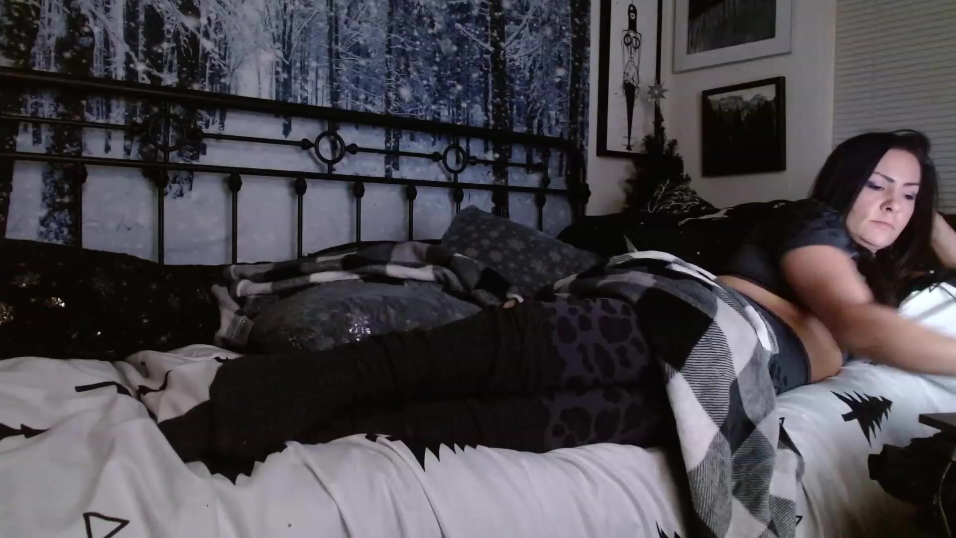 Gallery image thumbnail from BuffySuccubus's myfreecams stream on, 12/01/2022, 10:44 image 4 of 20