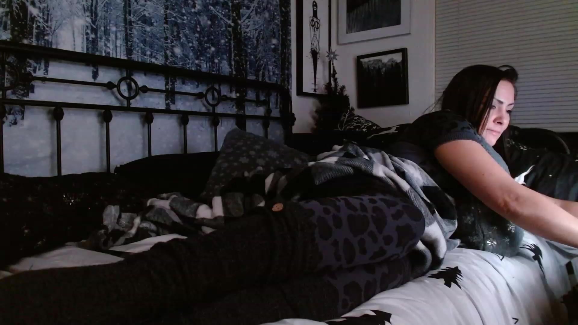 Gallery image thumbnail from BuffySuccubus's myfreecams stream on, 12/01/2022, 10:44 image 5 of 20