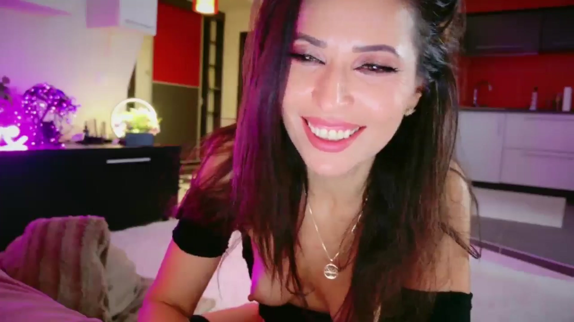 Gallery image thumbnail from BukkakeQueen's myfreecams stream on, 01/17/2026, 24:11 image 12 of 20