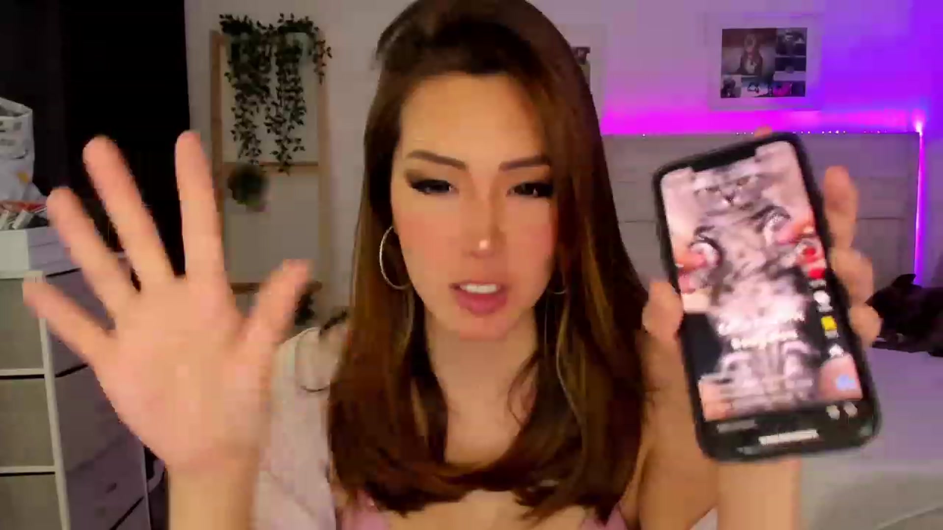 Gallery image thumbnail from Bunni_'s myfreecams stream on, 11/19/2022, 07:27 image 10 of 20