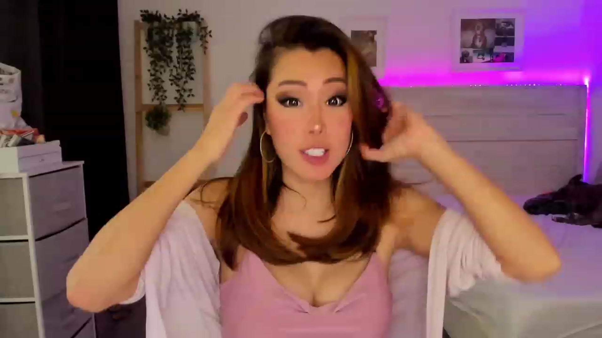 Gallery image thumbnail from Bunni_'s myfreecams stream on, 11/19/2022, 07:27 image 2 of 20
