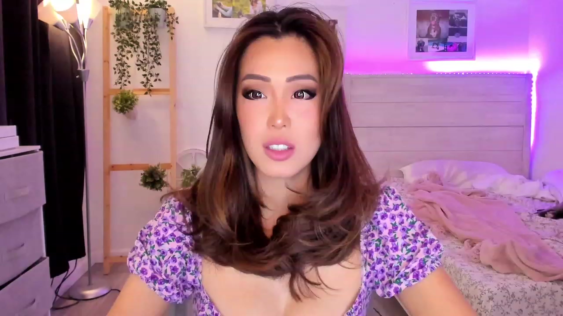 Gallery image thumbnail from Bunni_'s myfreecams stream on, 12/04/2022, 07:13 image 3 of 20