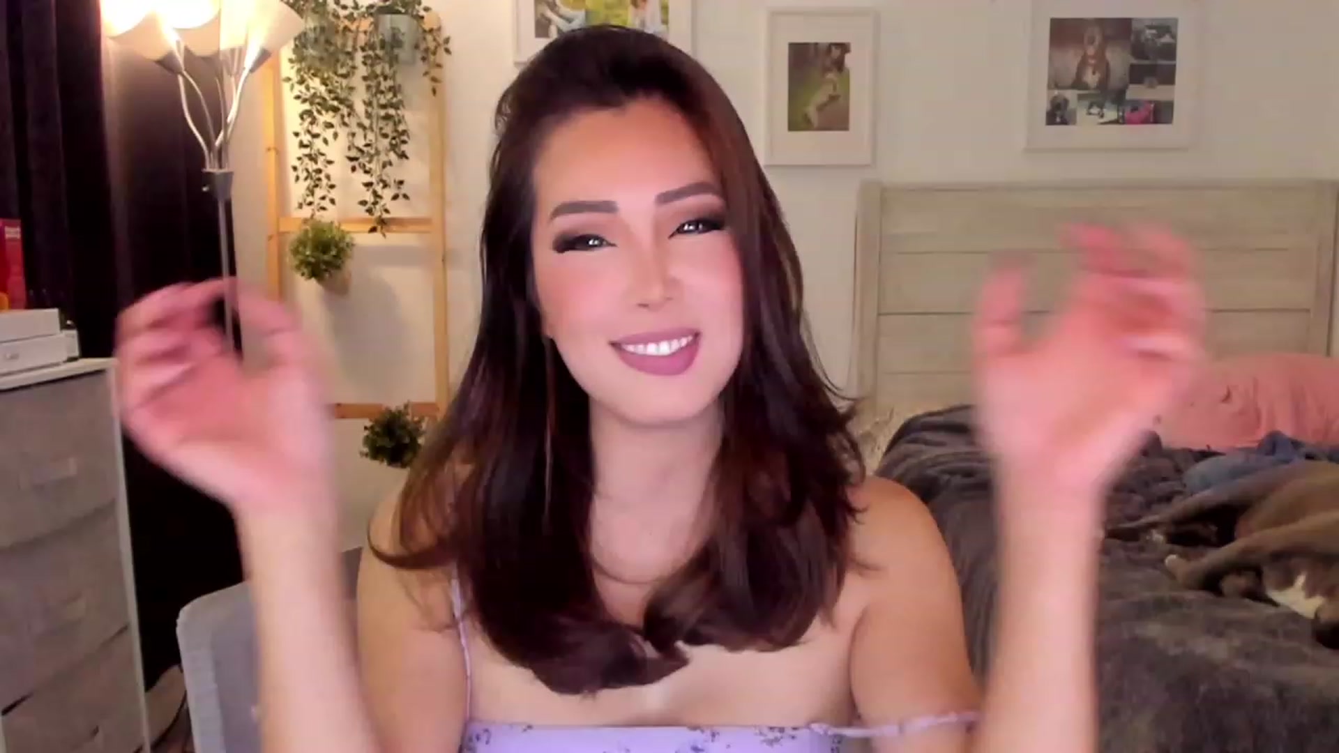 Gallery image thumbnail from Bunni_'s myfreecams stream on, 12/17/2022, 07:59 image 6 of 20
